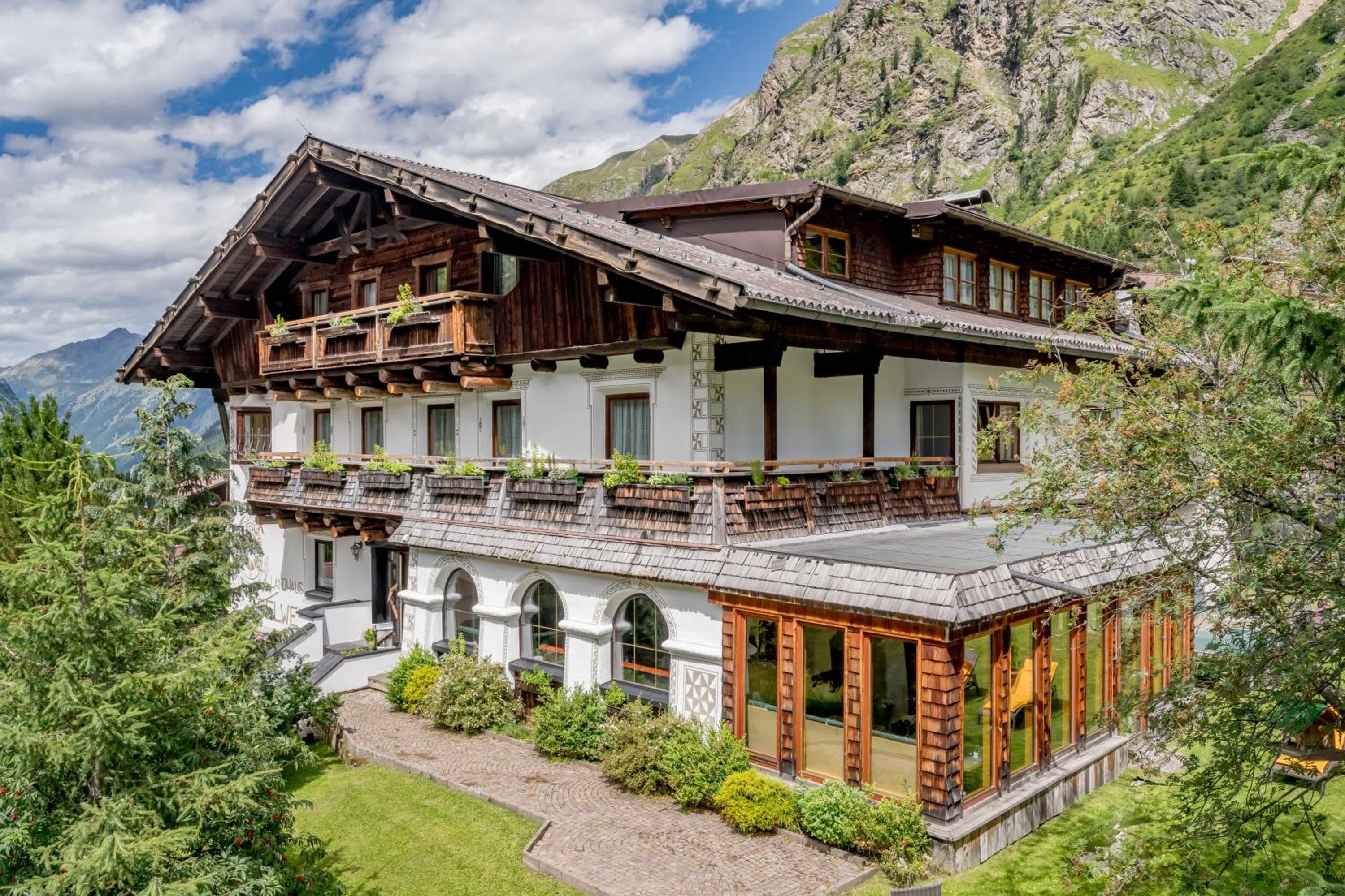 Hotel Landhaus Edelweiss - Image 1