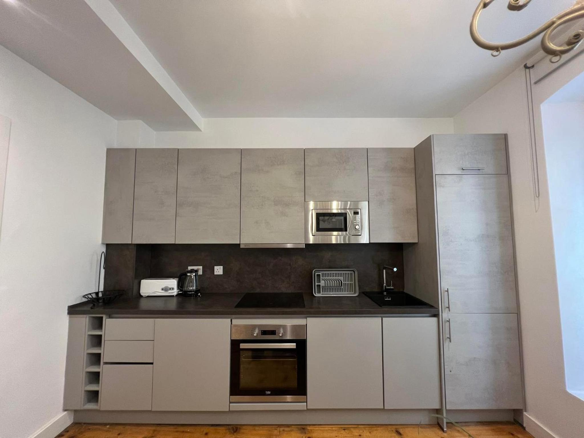 Eclectic 2BR with shared terrace perfect getaway view 4