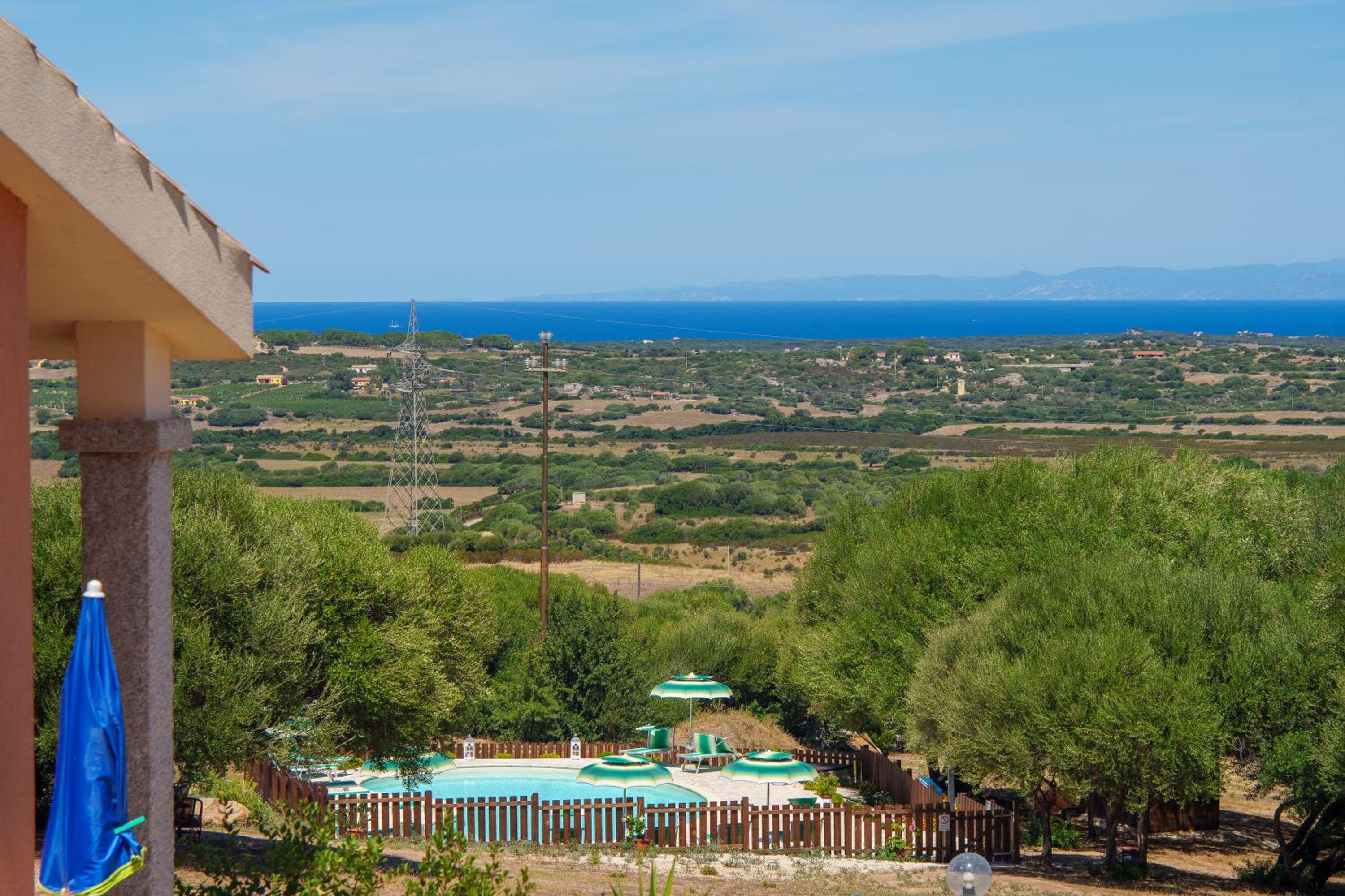 Casa Ginestre piscina e vista mare