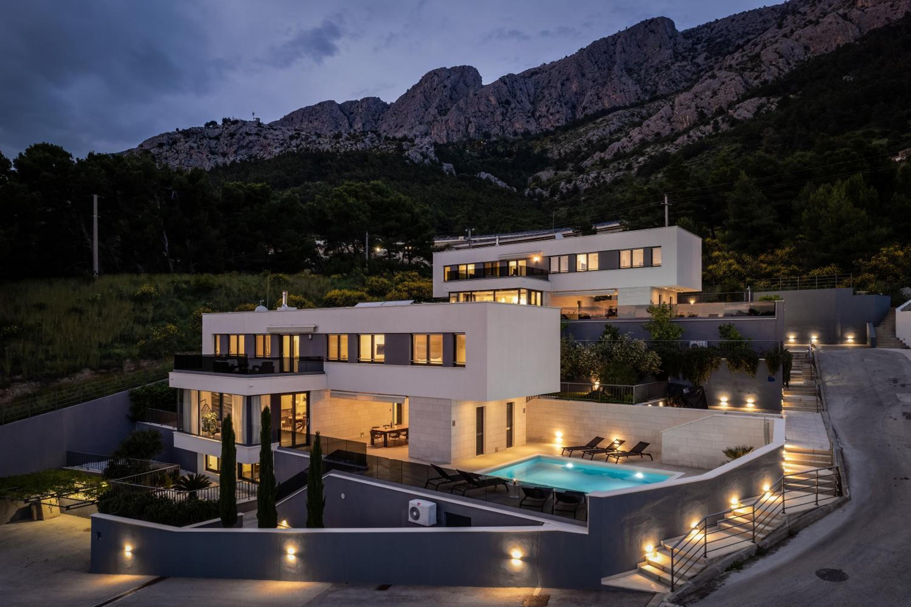 Villa Forti Dva - 5 Bedroom Modern Villa - Sister Villa Available - Sea Views view 2