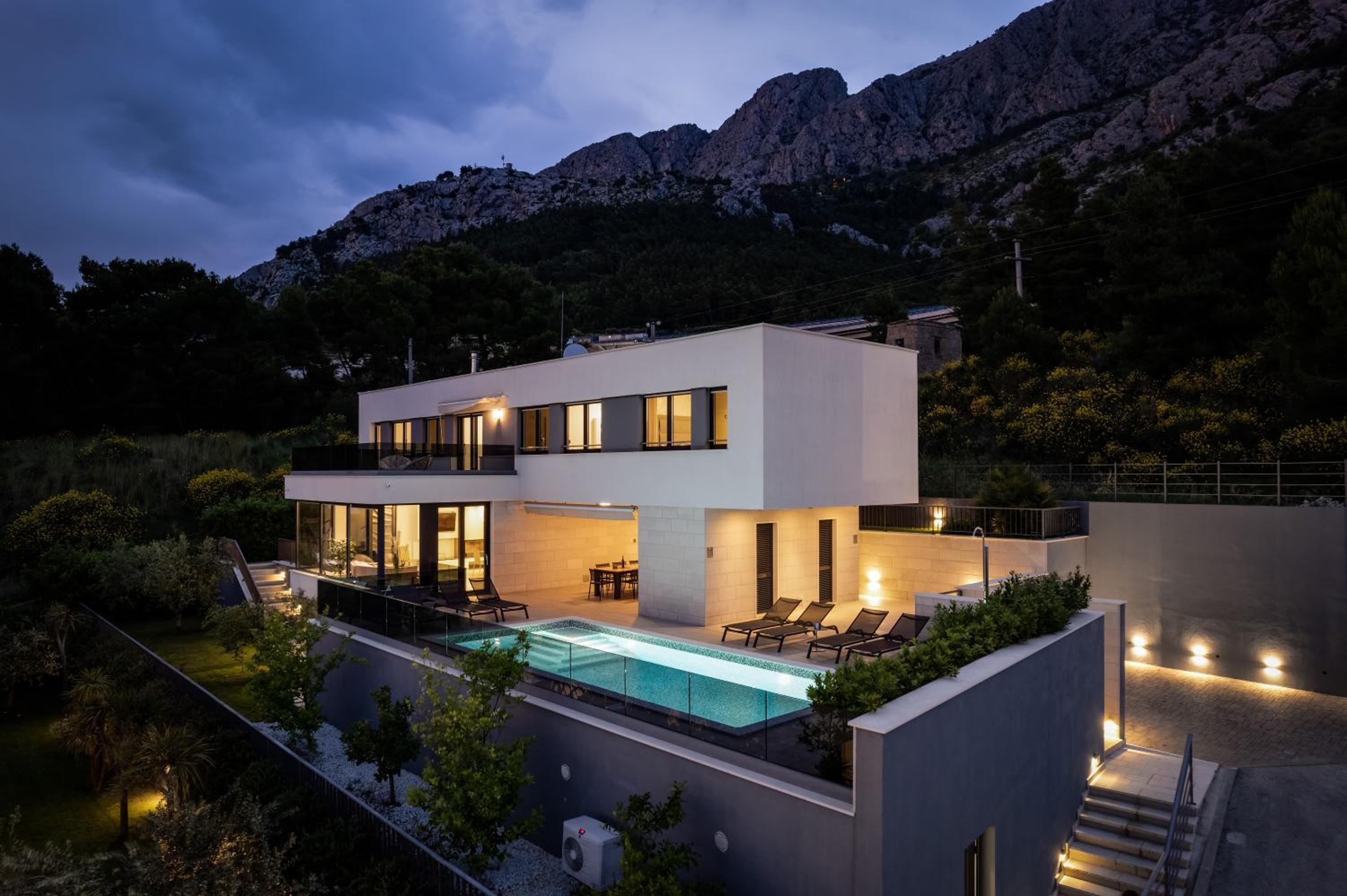 Villa Forti Dva - 5 Bedroom Modern Villa - Sister Villa Available - Sea Views view 3