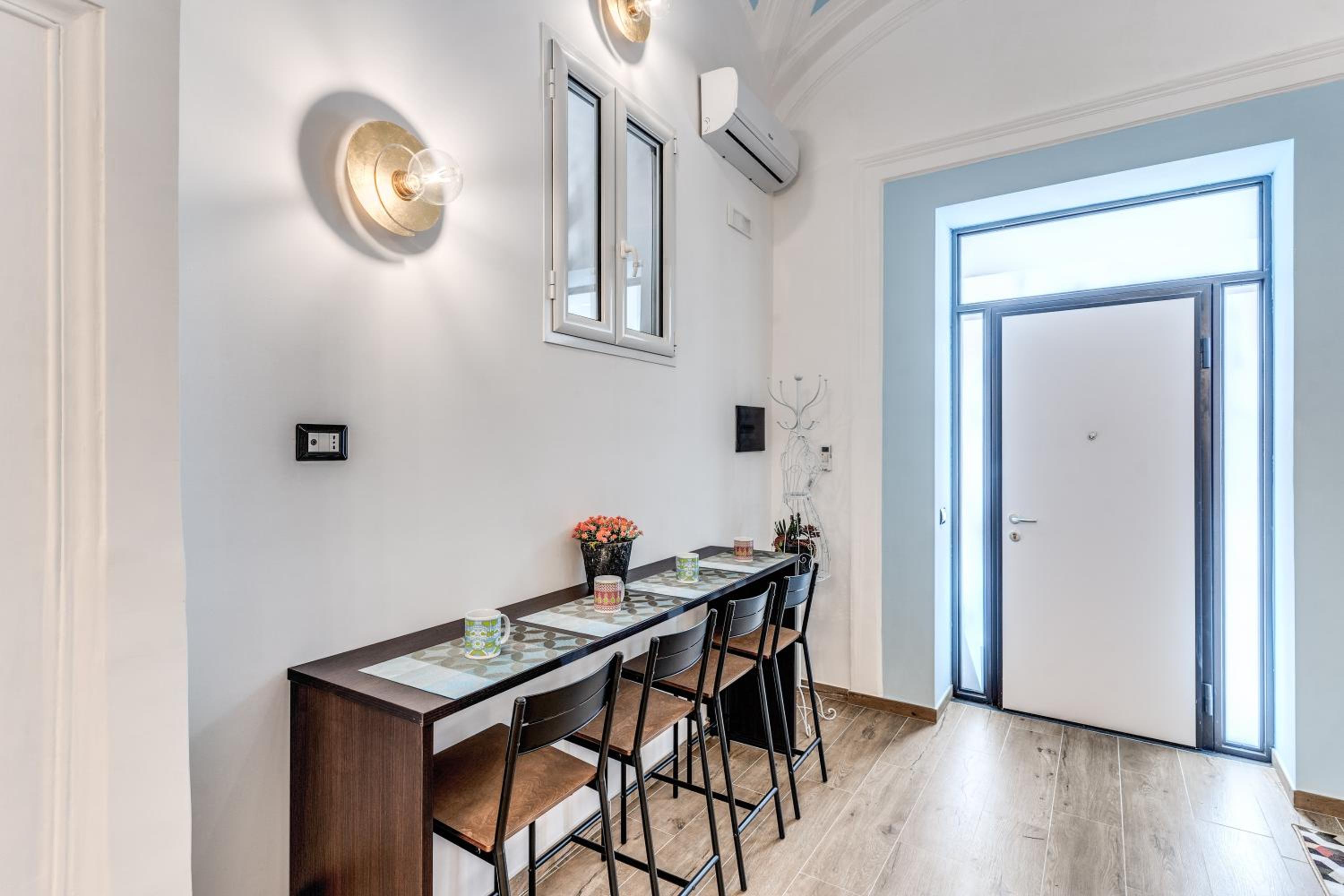 The Quarters Naples Apartments