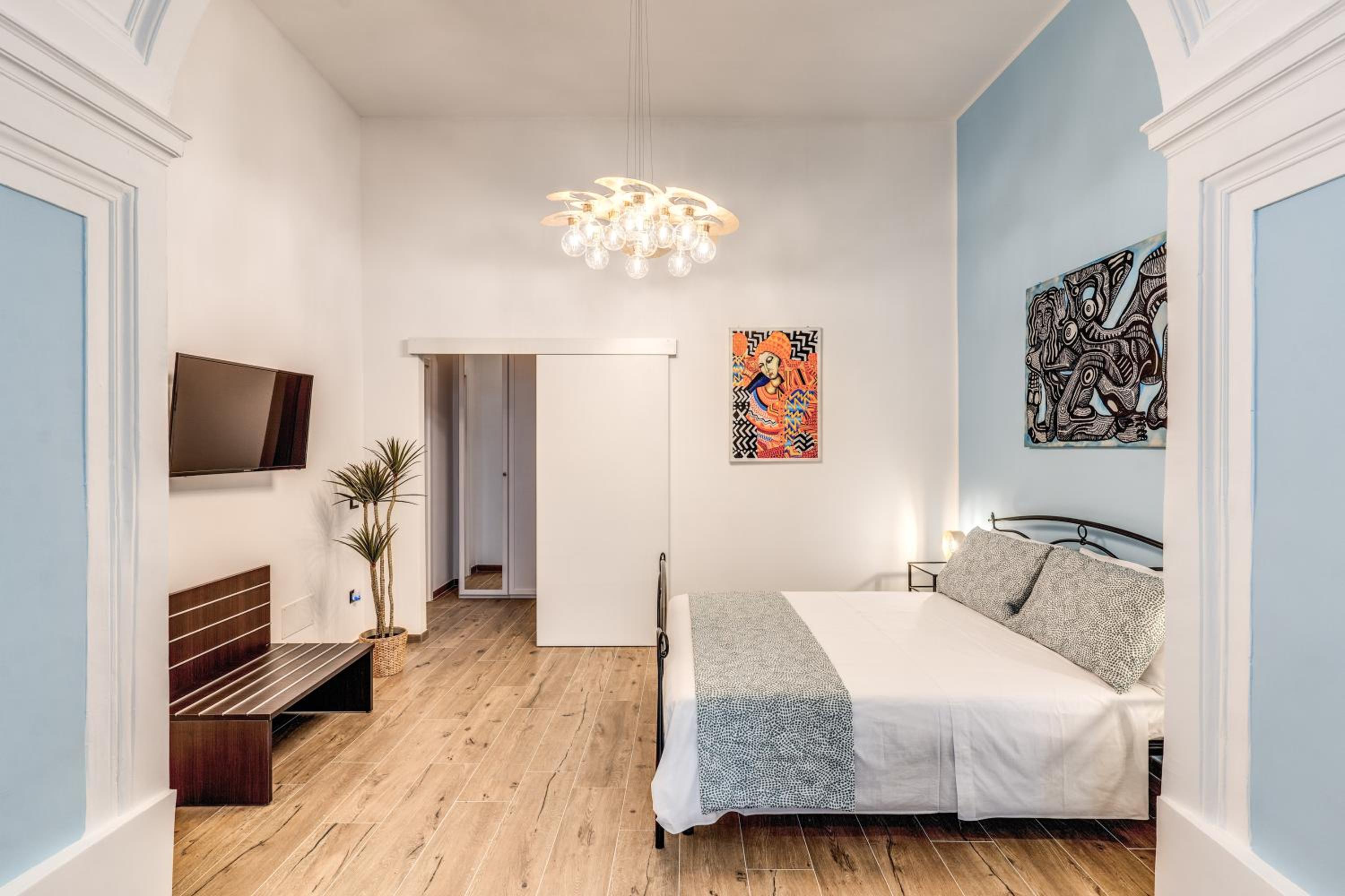 The Quarters Naples Apartments