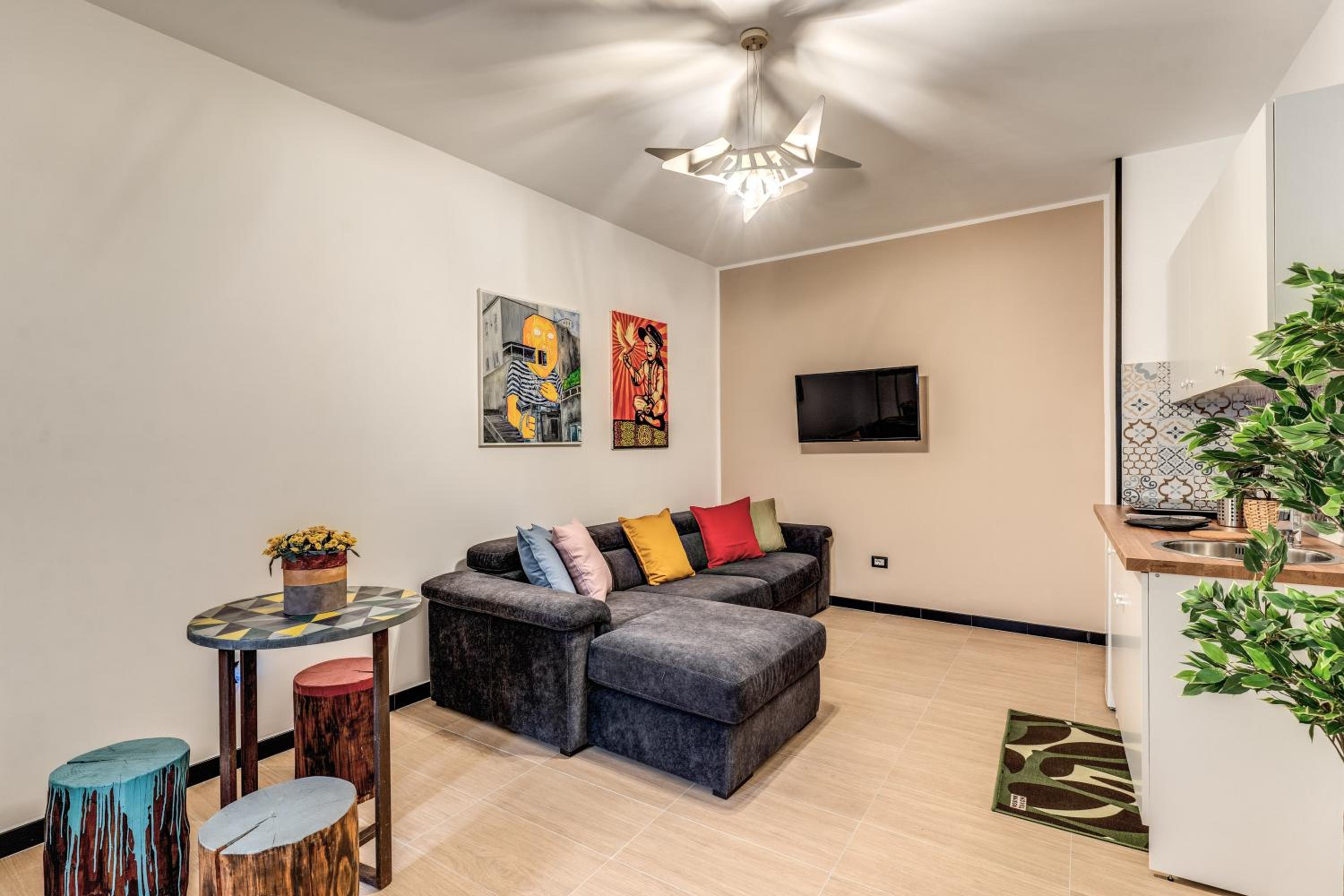 The Quarters Naples Apartments