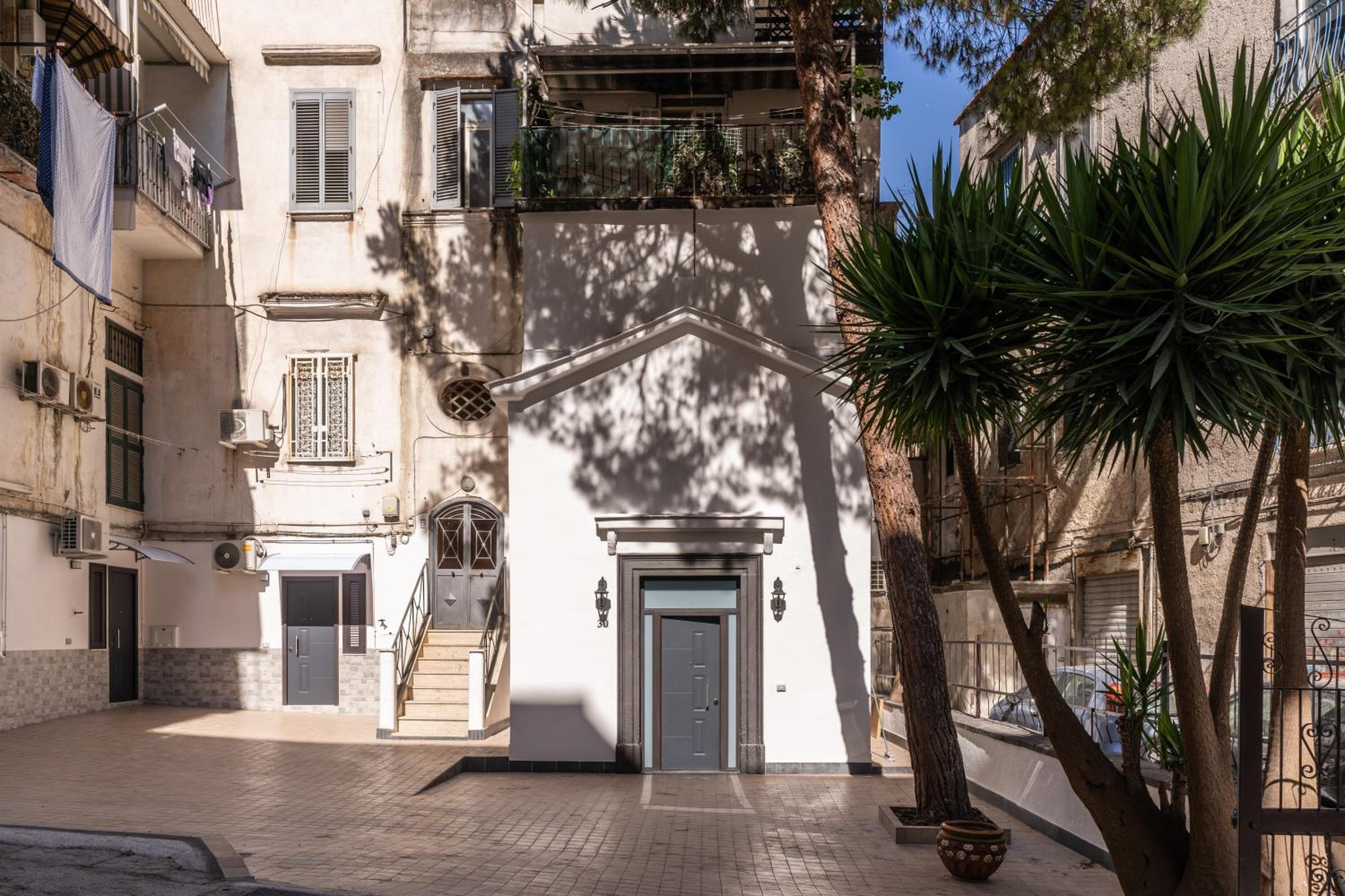 The Quarters Naples Apartments