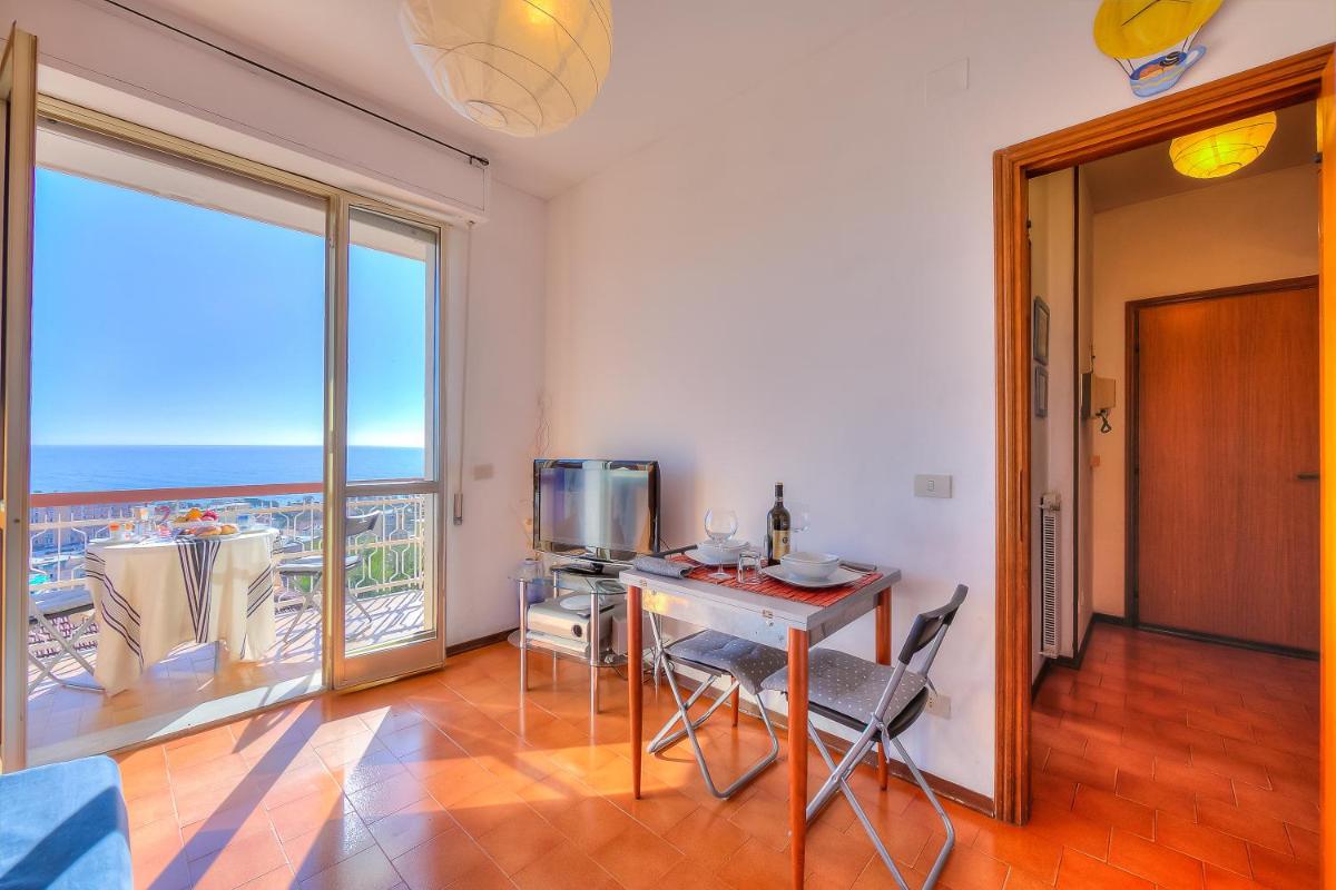Appartamento Magenta few min from sea - Happy Rentals view 2