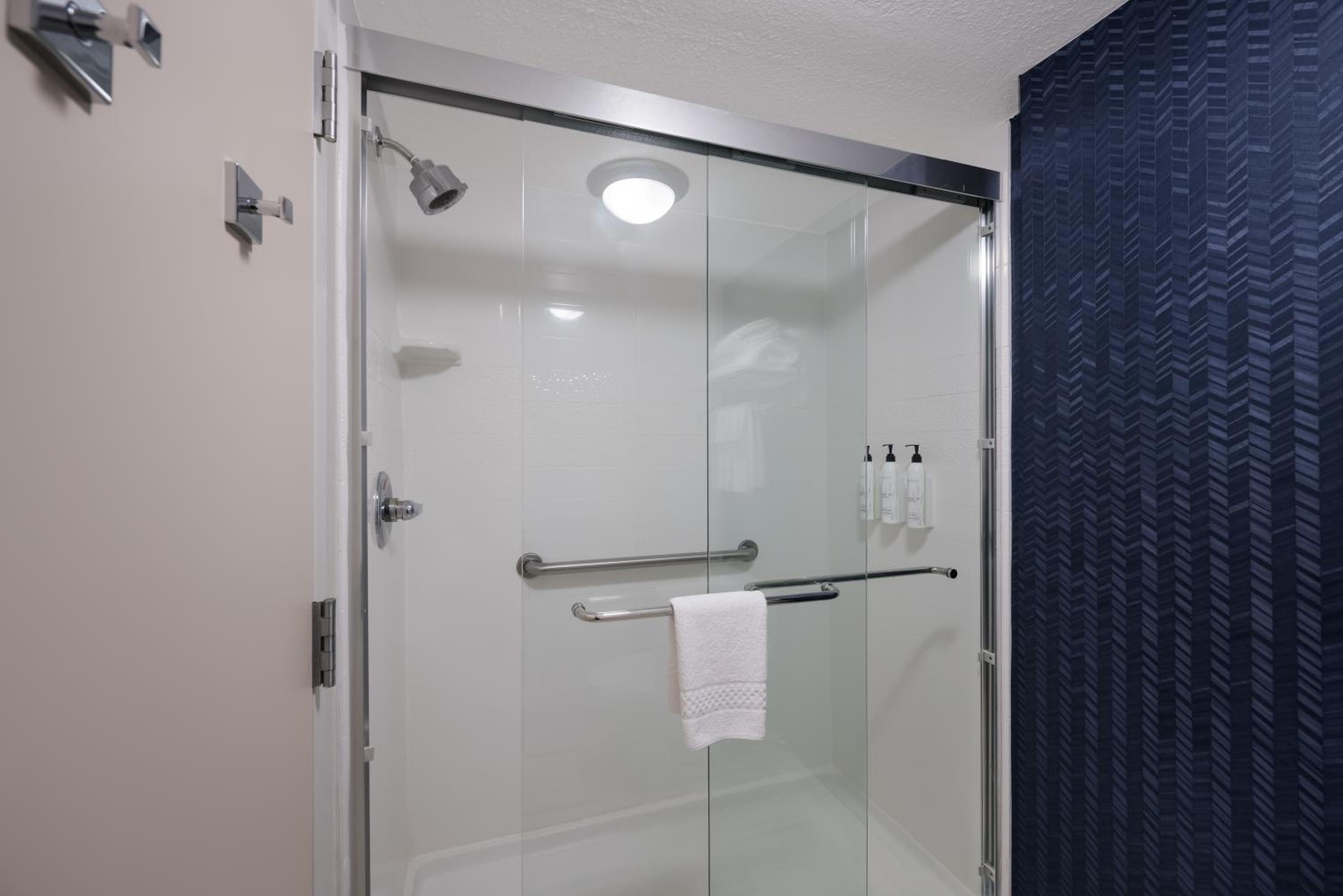 Fairfield Inn by Marriott Amesbury - Property Image 28