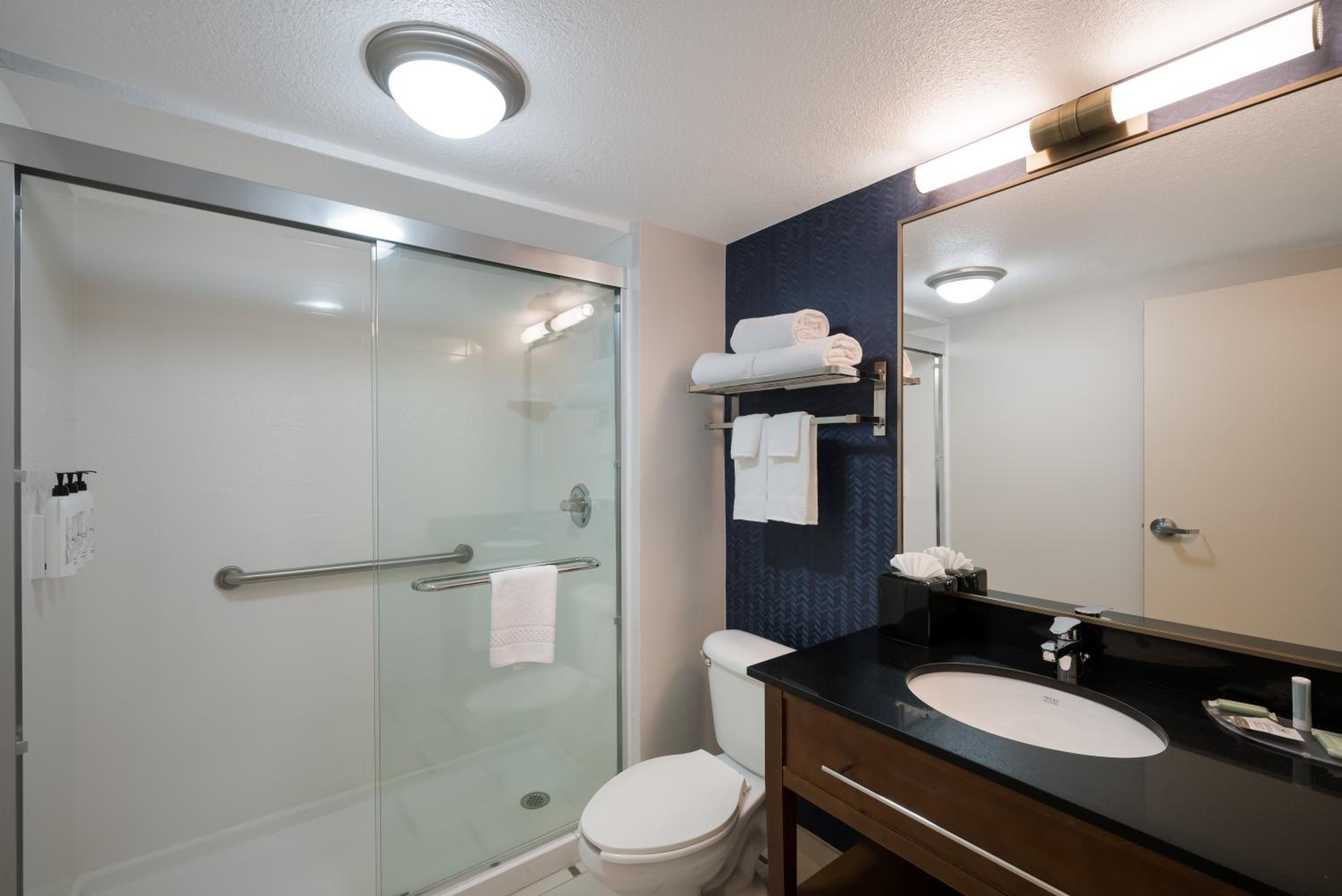 Fairfield Inn by Marriott Amesbury - Property Image 23