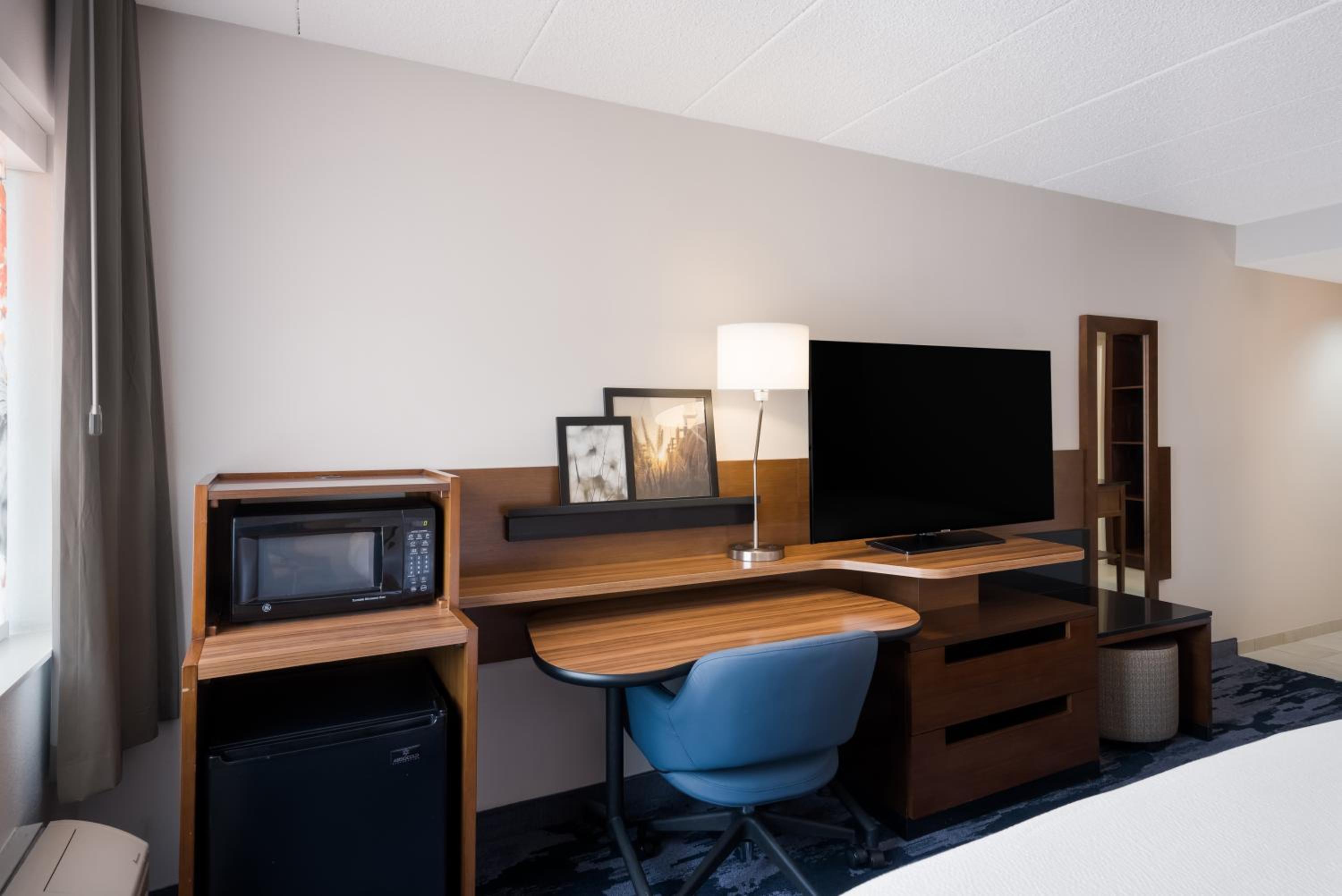 Fairfield Inn by Marriott Amesbury - Property Image 24