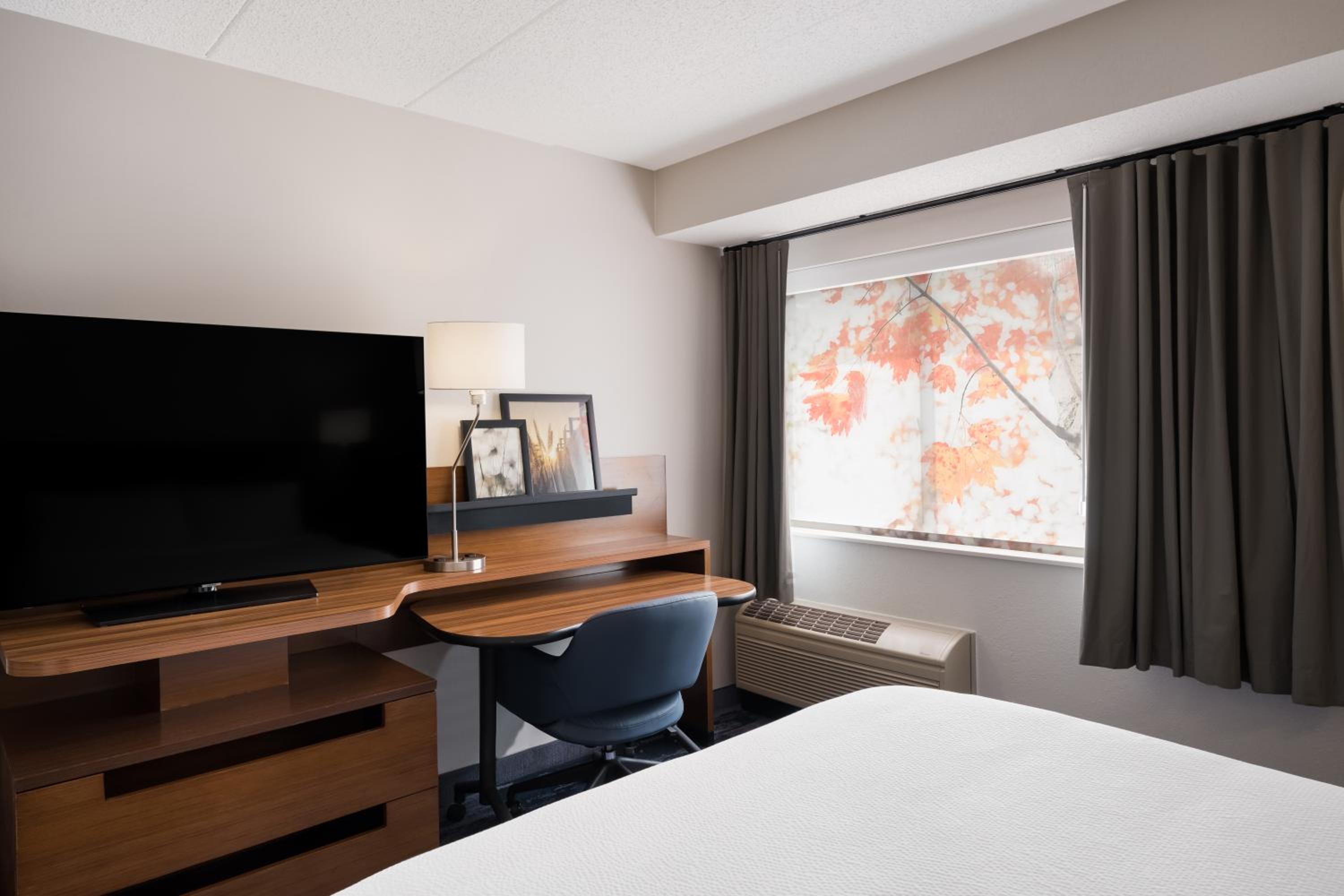 Fairfield Inn by Marriott Amesbury - Property Image 26