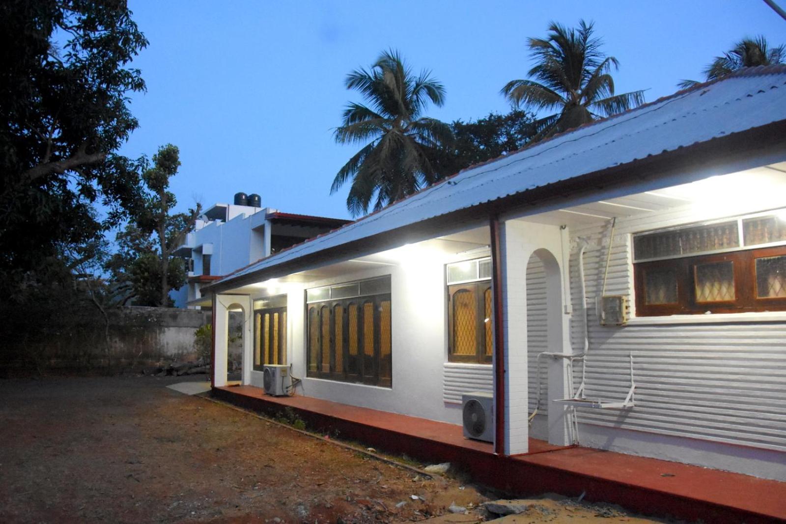 Lion Holiday Home view 4