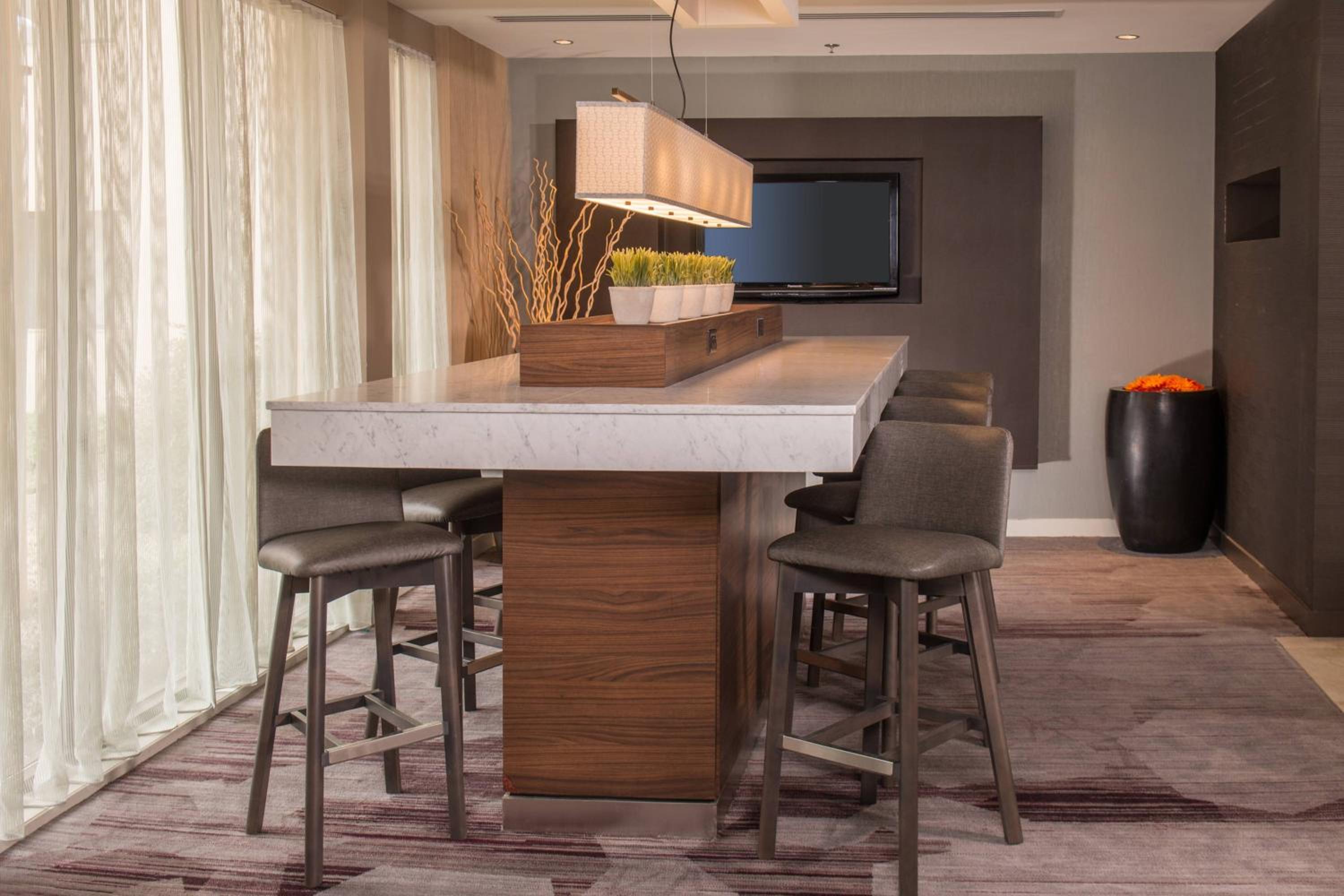 Courtyard By Marriott Baltimore BWI Airport - Property Image 12