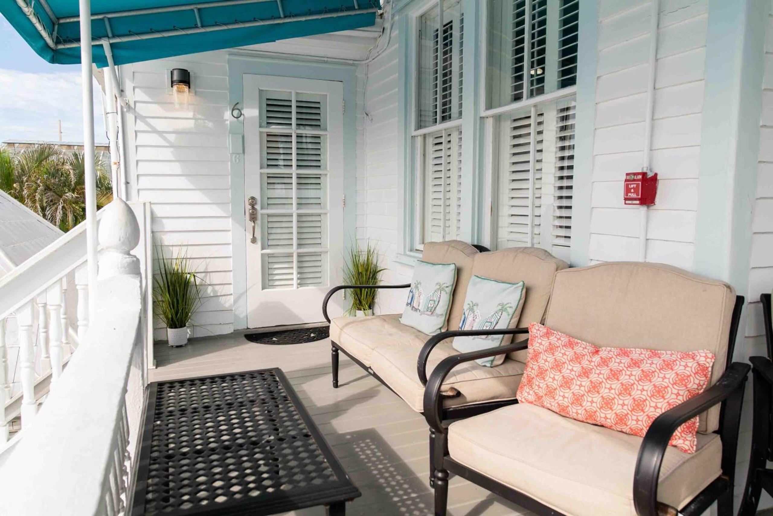 Southernmost Point Guest House & Garden Bar
