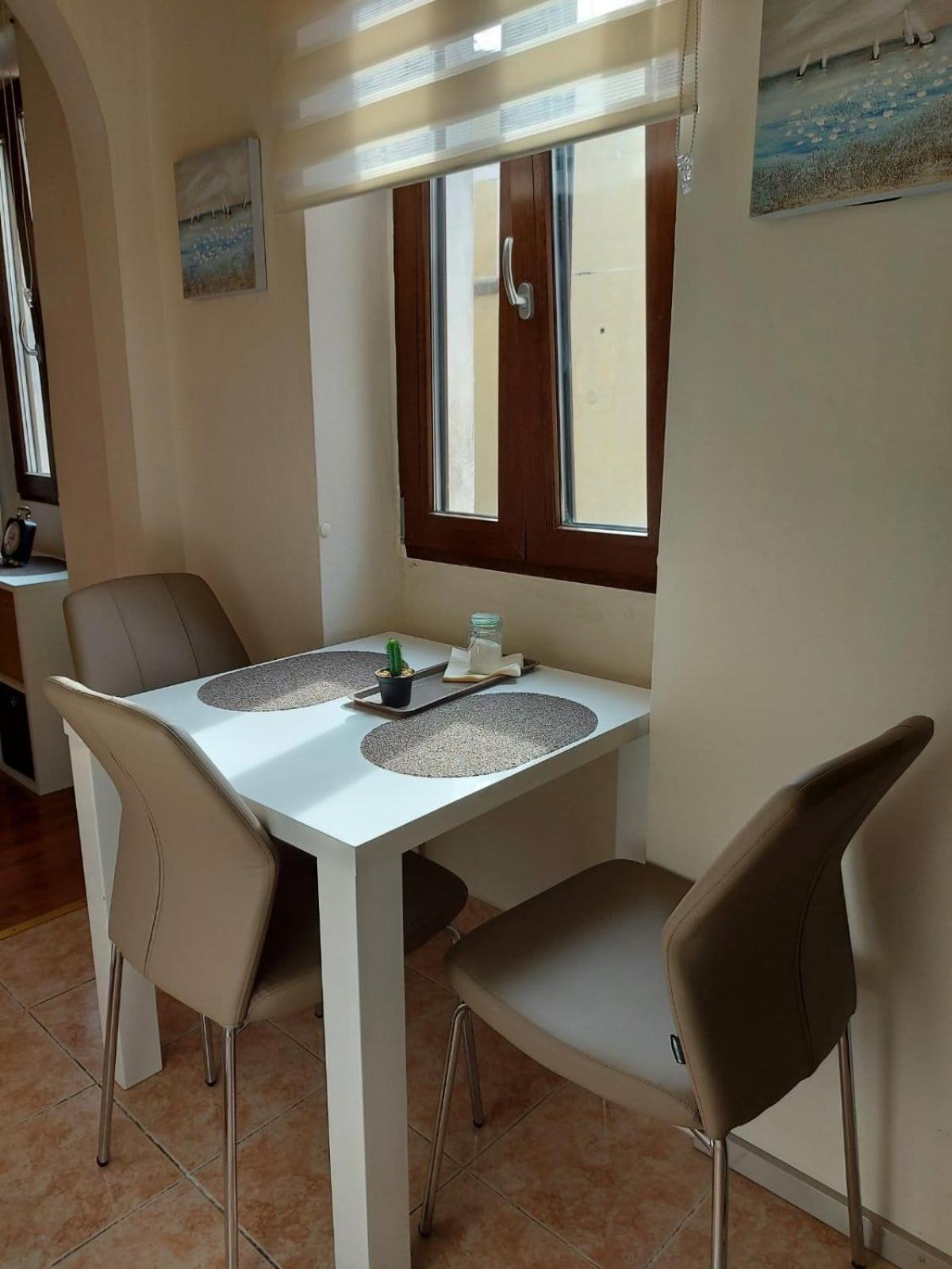 Old city apartment view 4