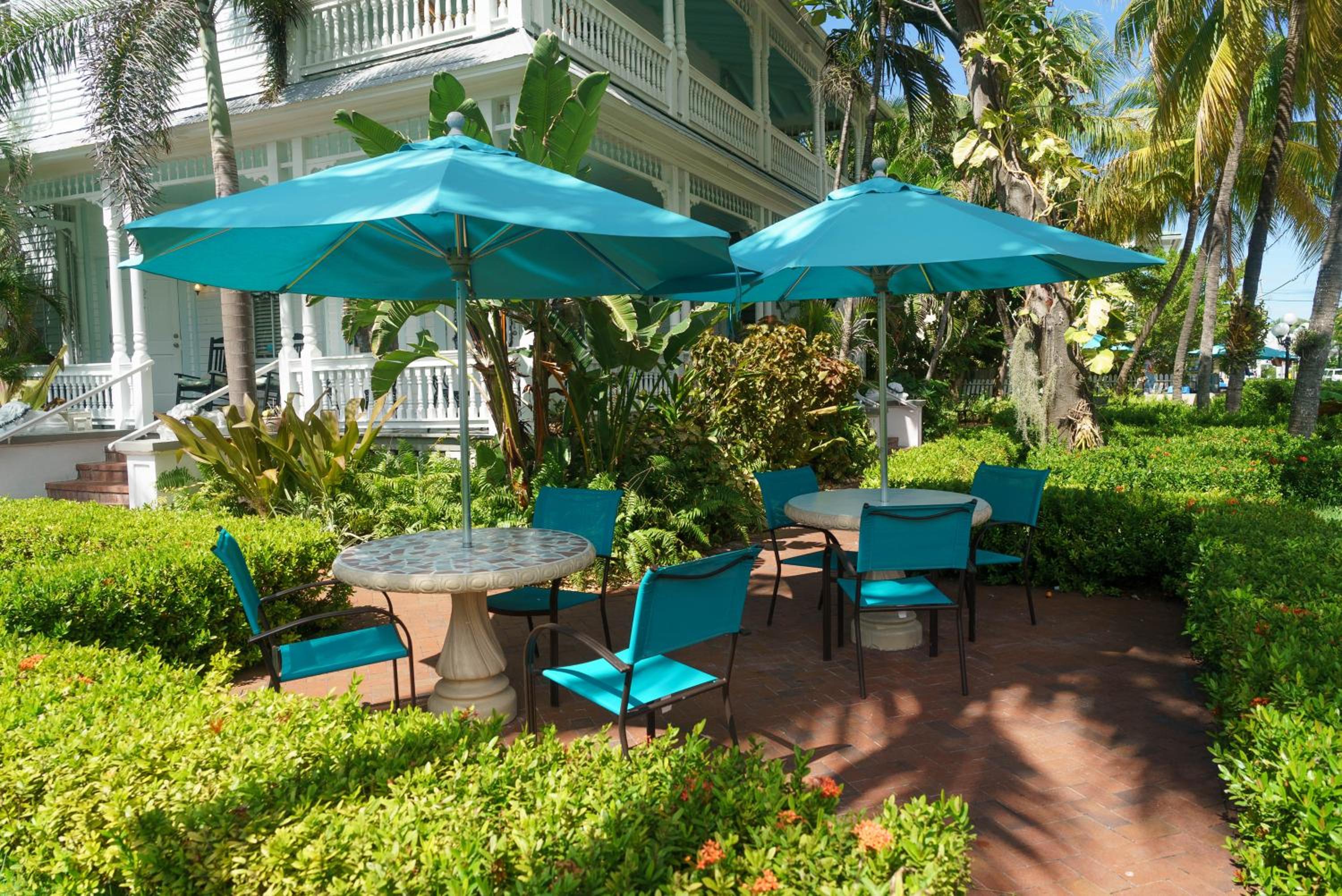 Southernmost Point Guest House & Garden Bar