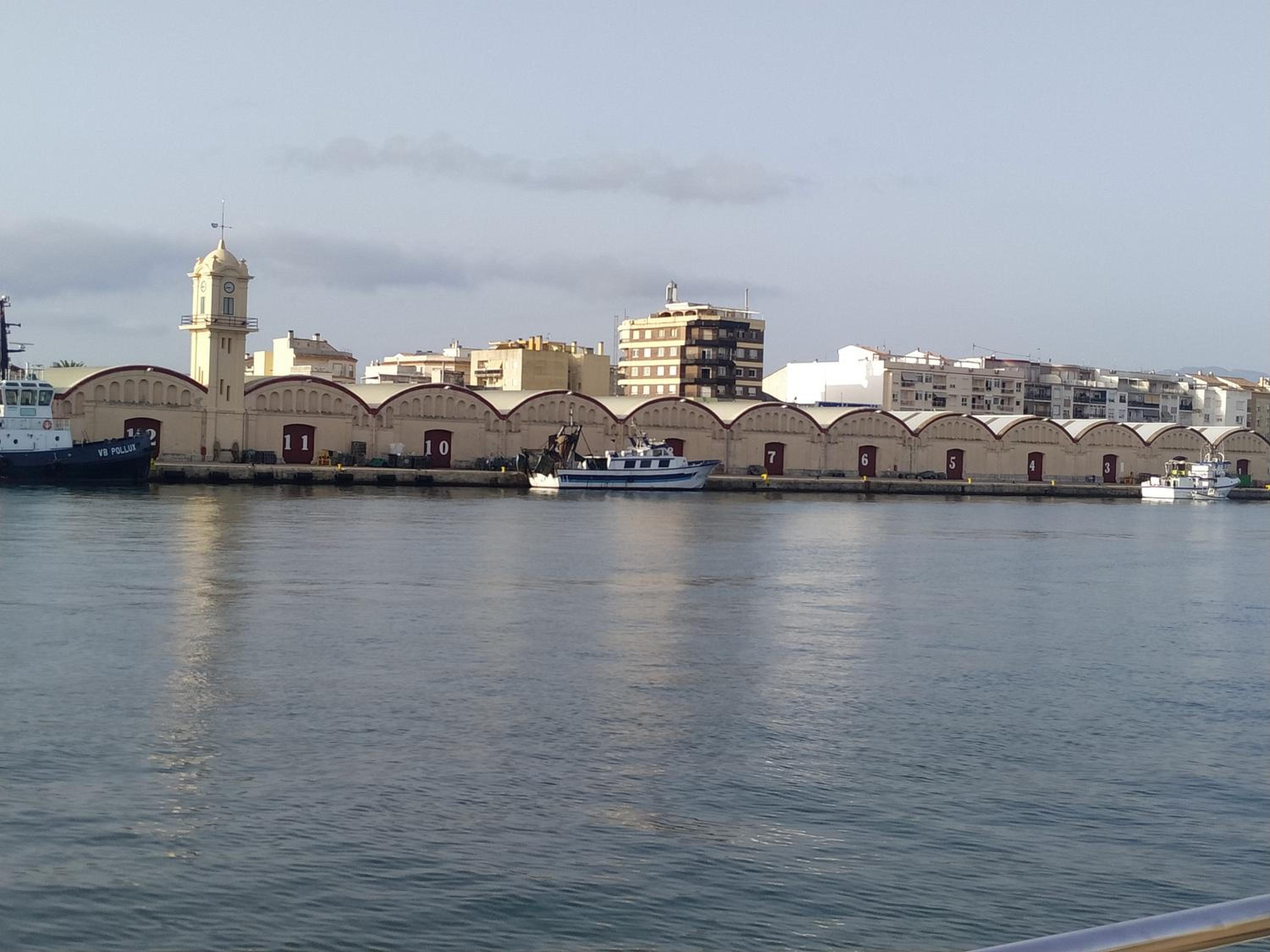 Apartamento en Playa de Gandia con piscina
