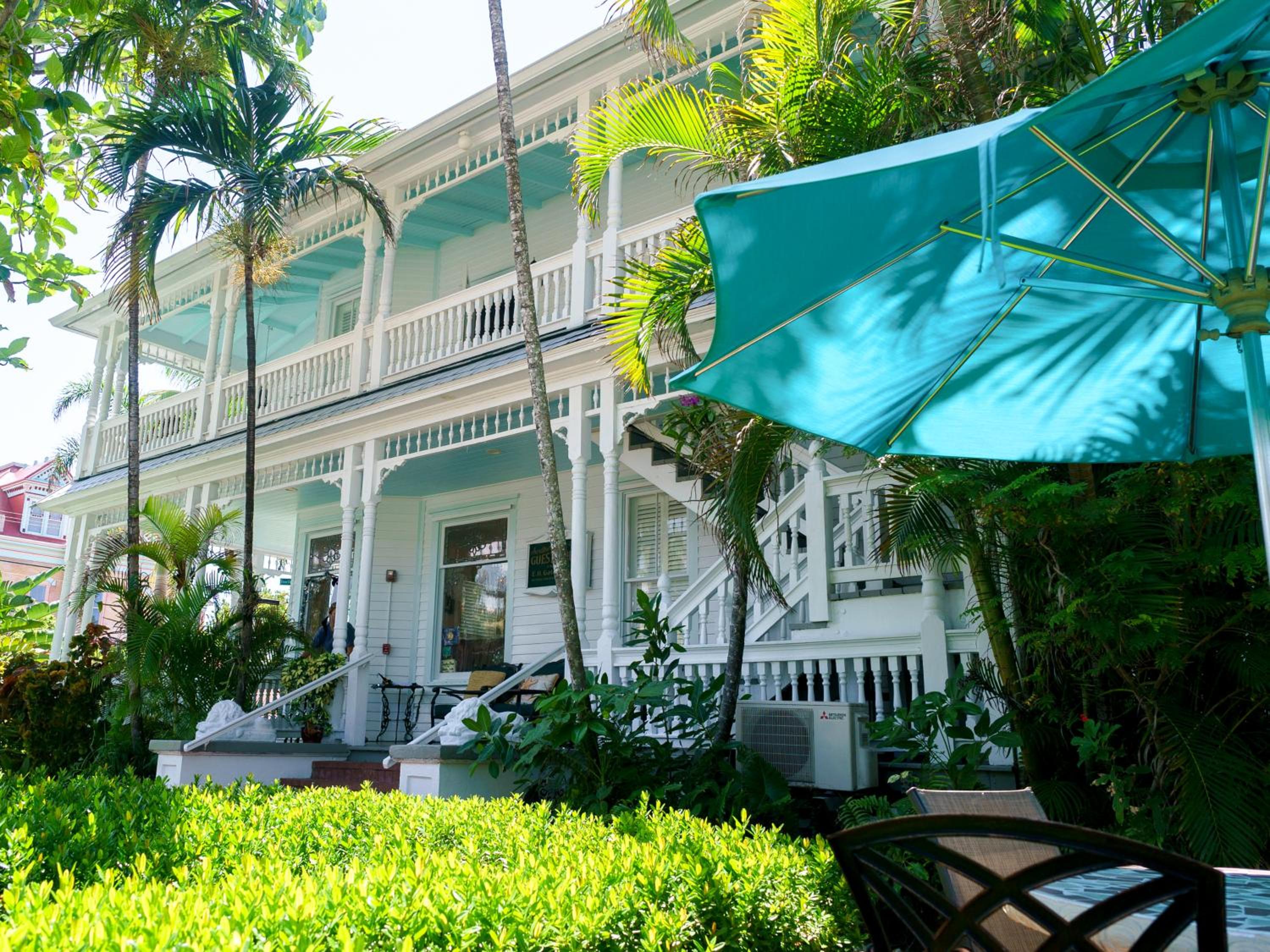 Hotel Southernmost Point Guest House & Garden Bar - Image 1