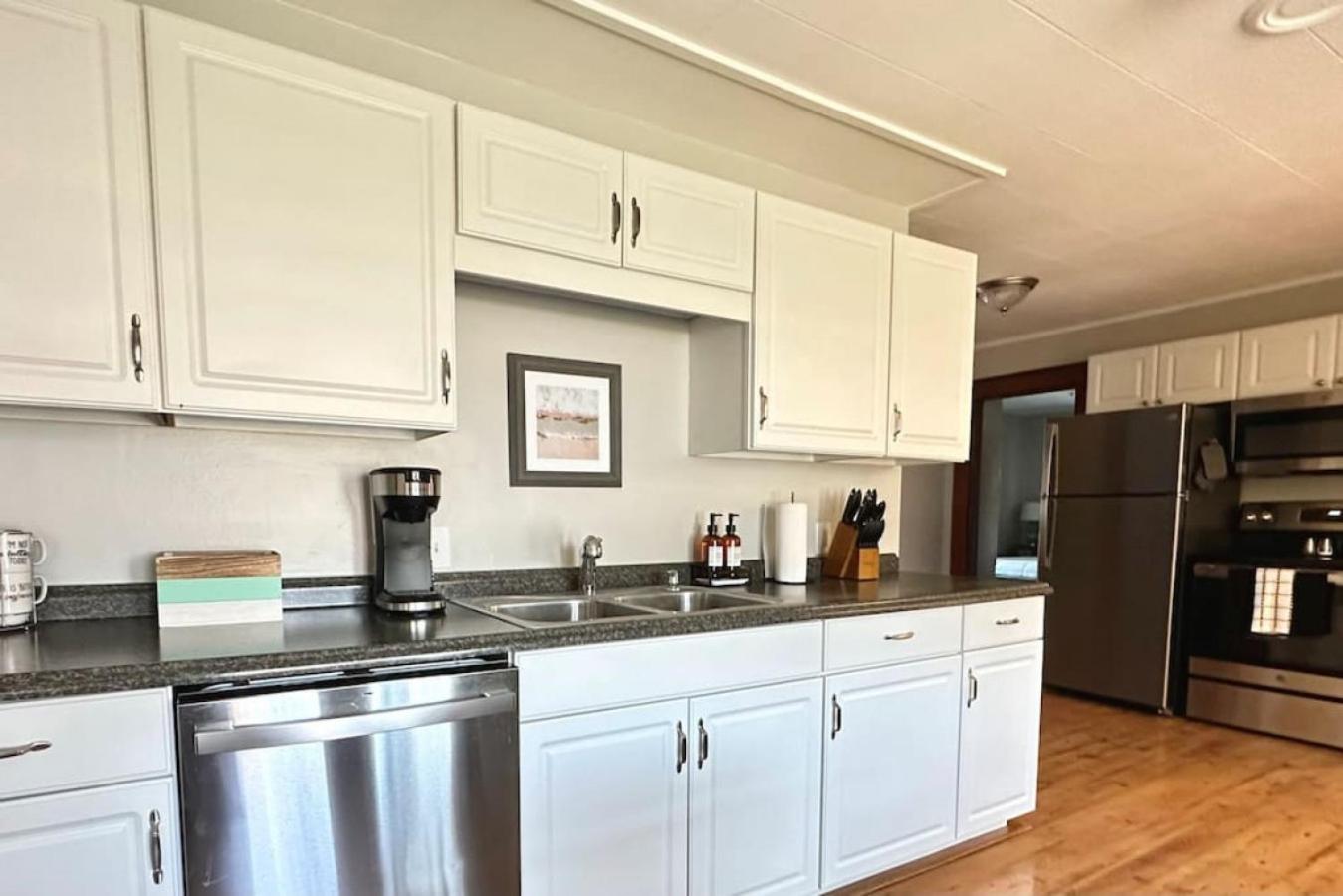 3 beds in Gorham direct trail access view 5