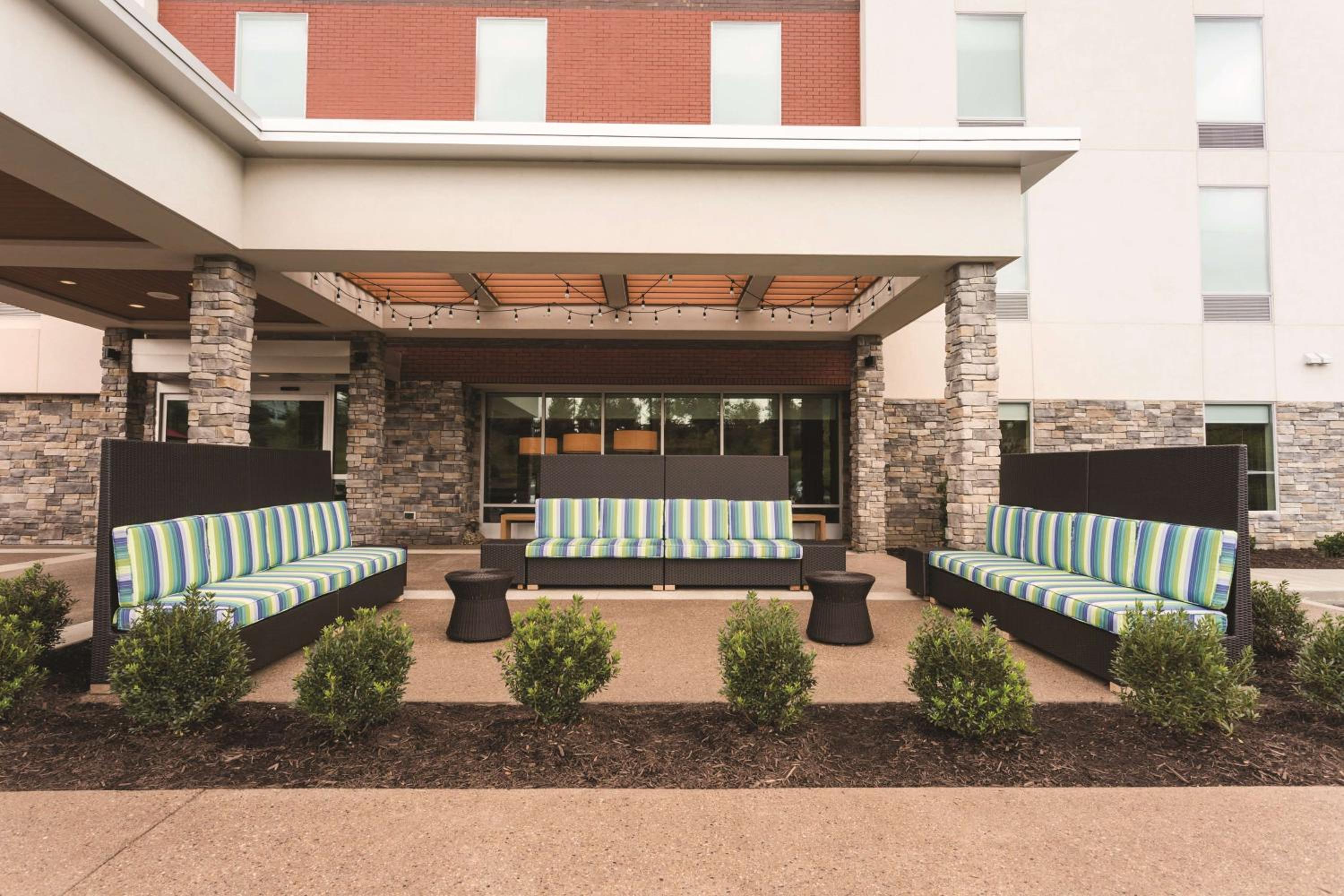 Home2Suites Pittsburgh Cranberry view 5
