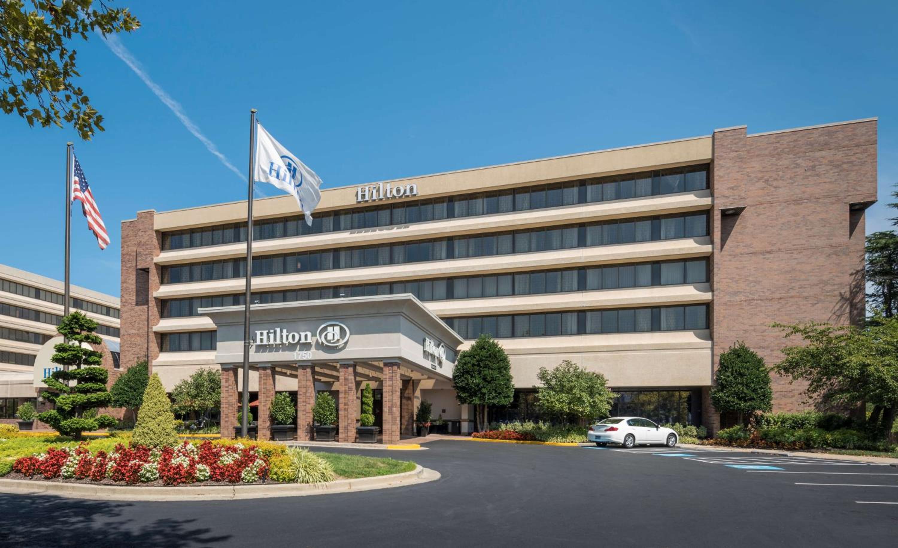 Hotel Hilton Washington DC/Rockville Hotel & Executive Meeting Center - Image 1