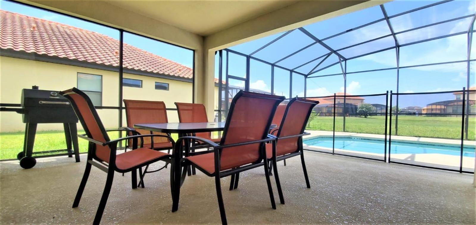 Four Bedroom Pool Home -- 2654 RC -- VUSA Four Bedroom Pool Home view 4