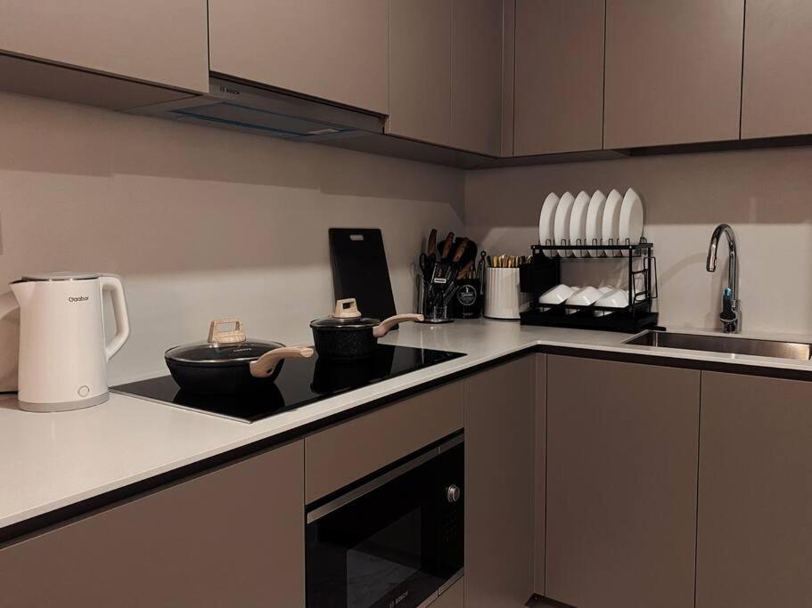 Luxury Residence @ Eaton