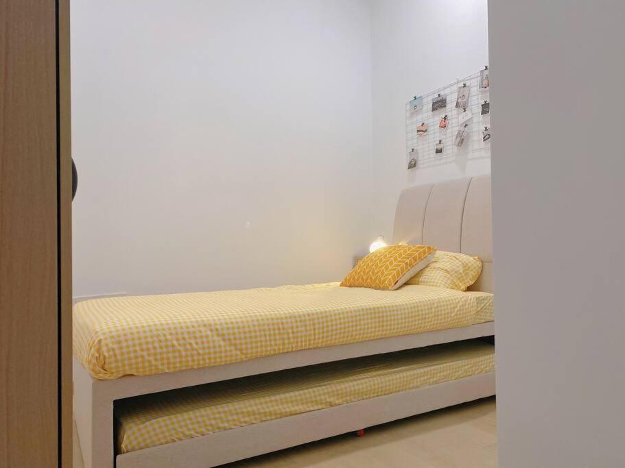 Luxury Residence @ Eaton