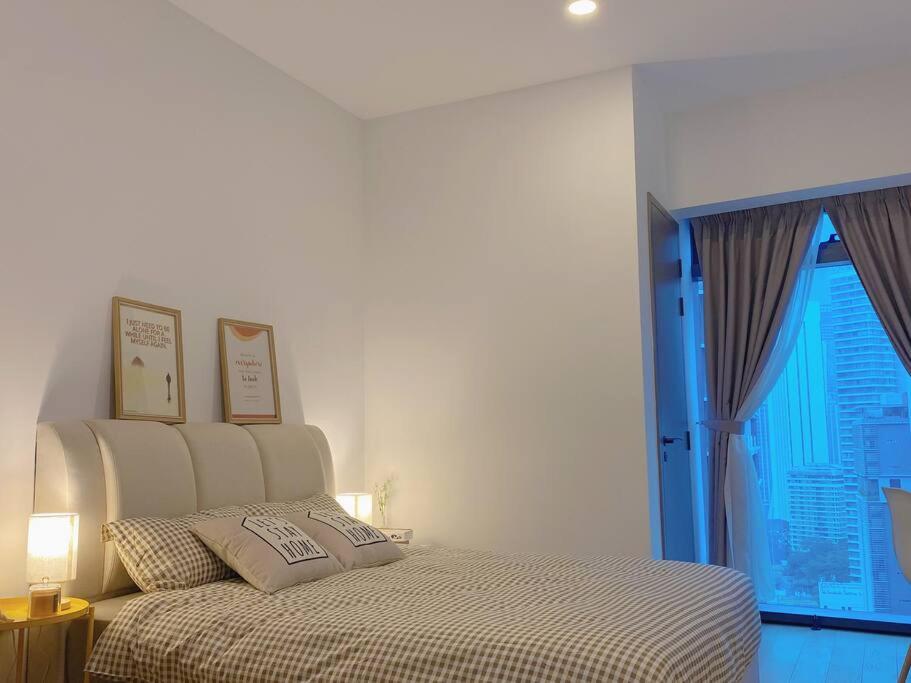 Luxury Residence @ Eaton