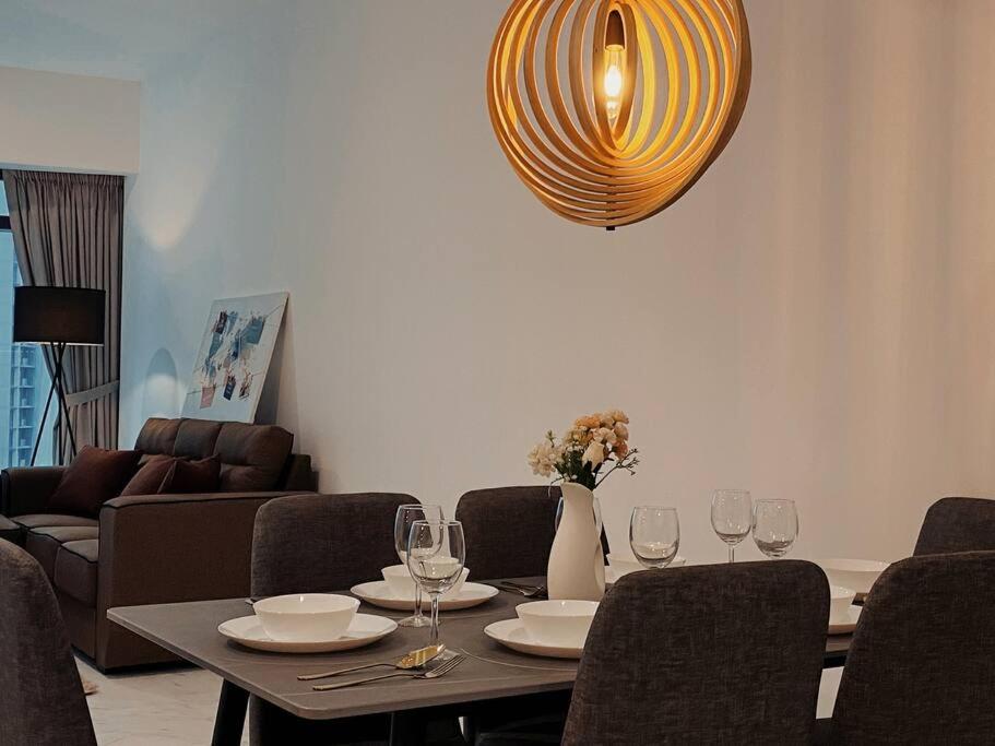 Luxury Residence @ Eaton