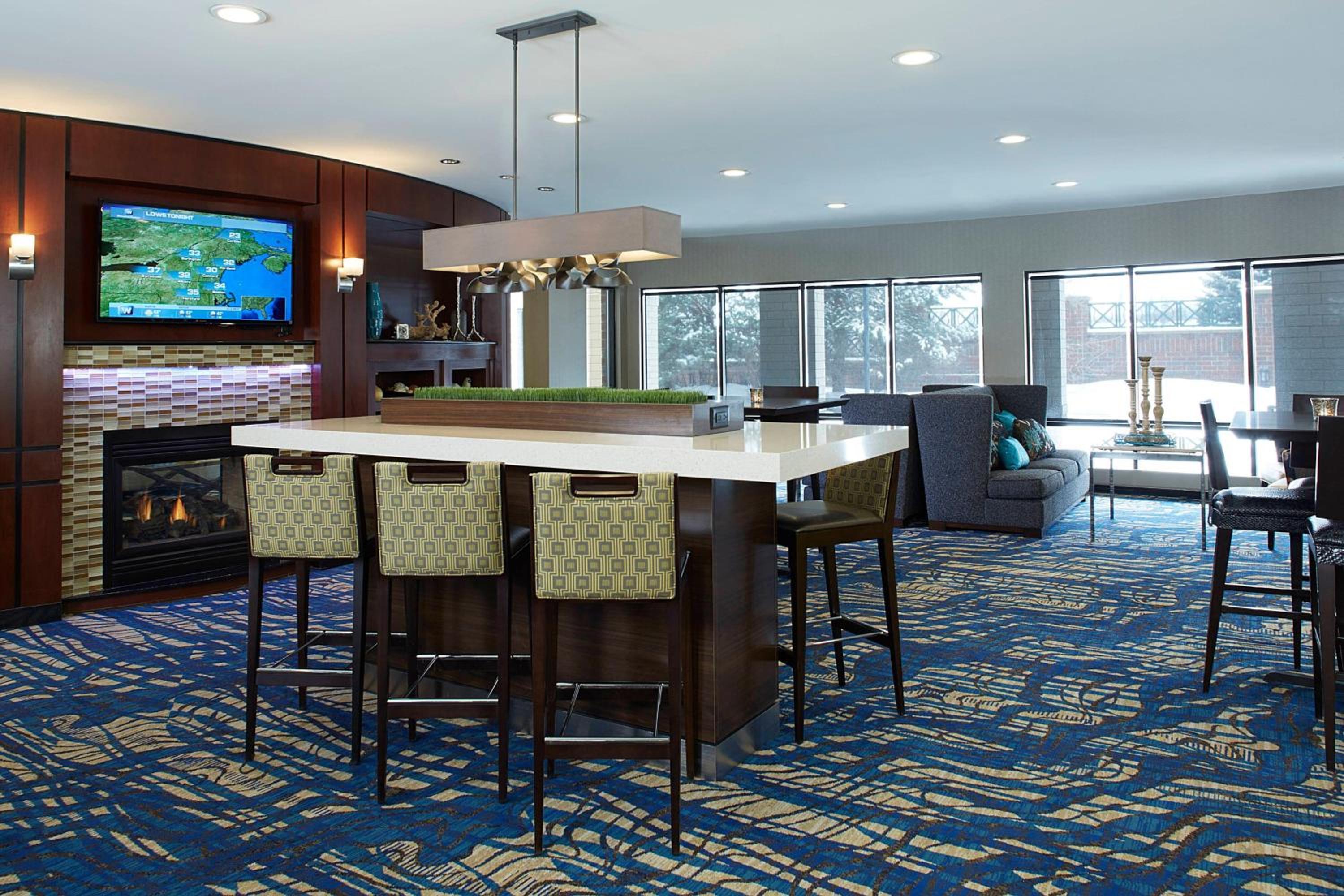 Boston Vacations - Courtyard Boston Natick - Property Image 3