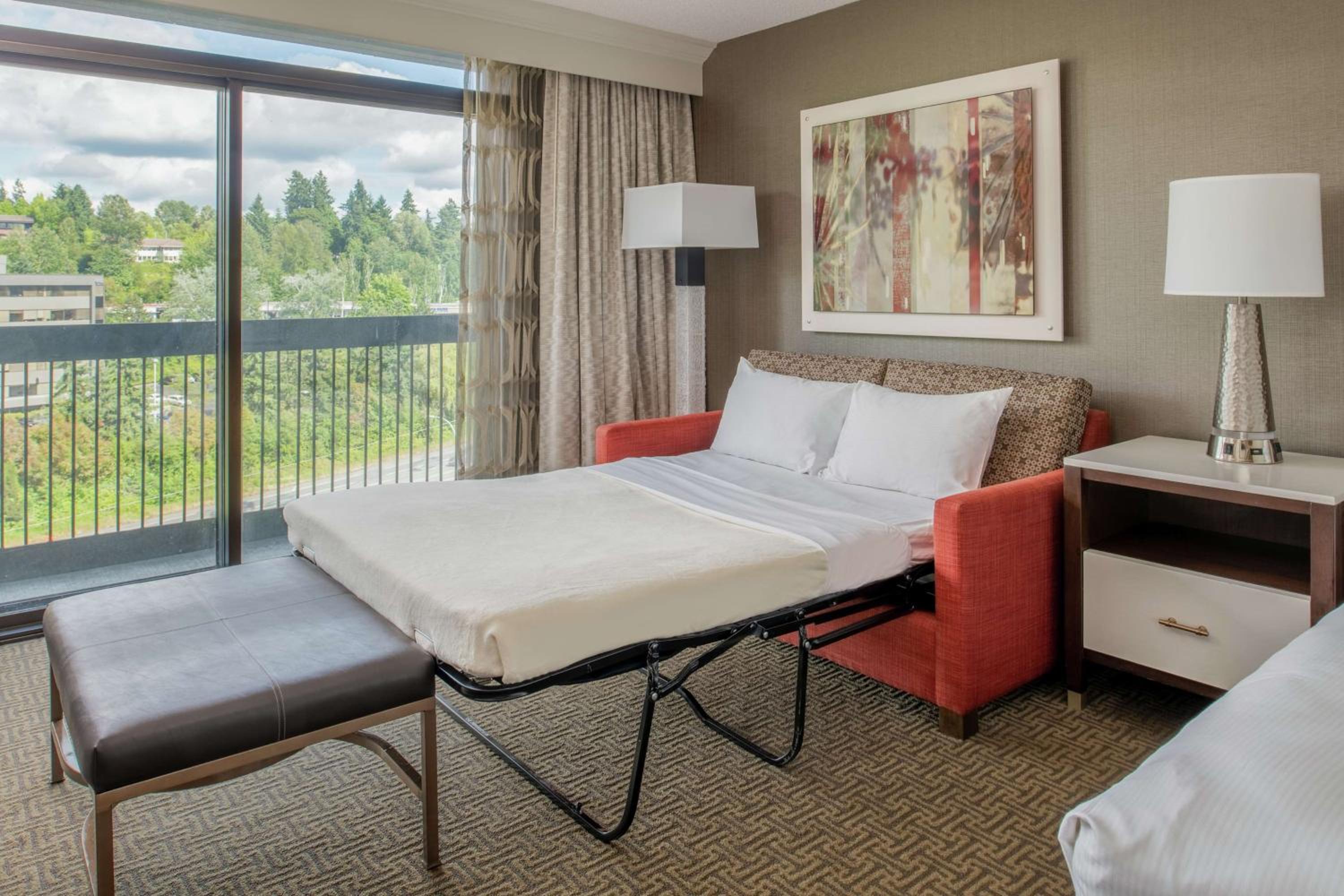 Seattle Vacations - Hilton Bellevue - Property Image 4