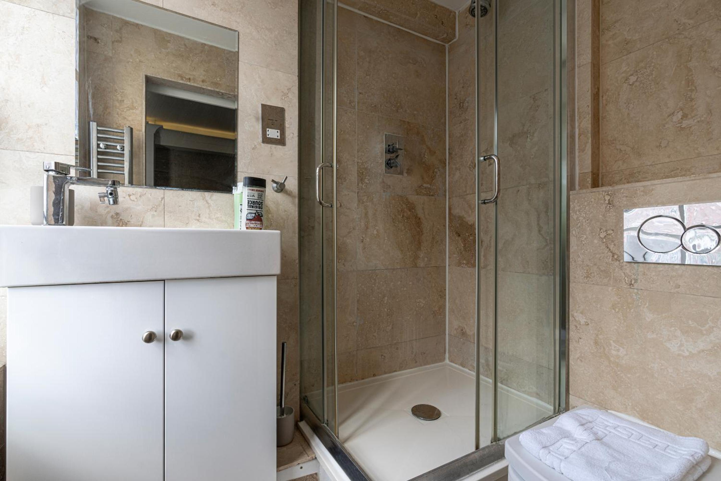 Elegant 3 bedrooms apartment near Hyde Park & Oxford St