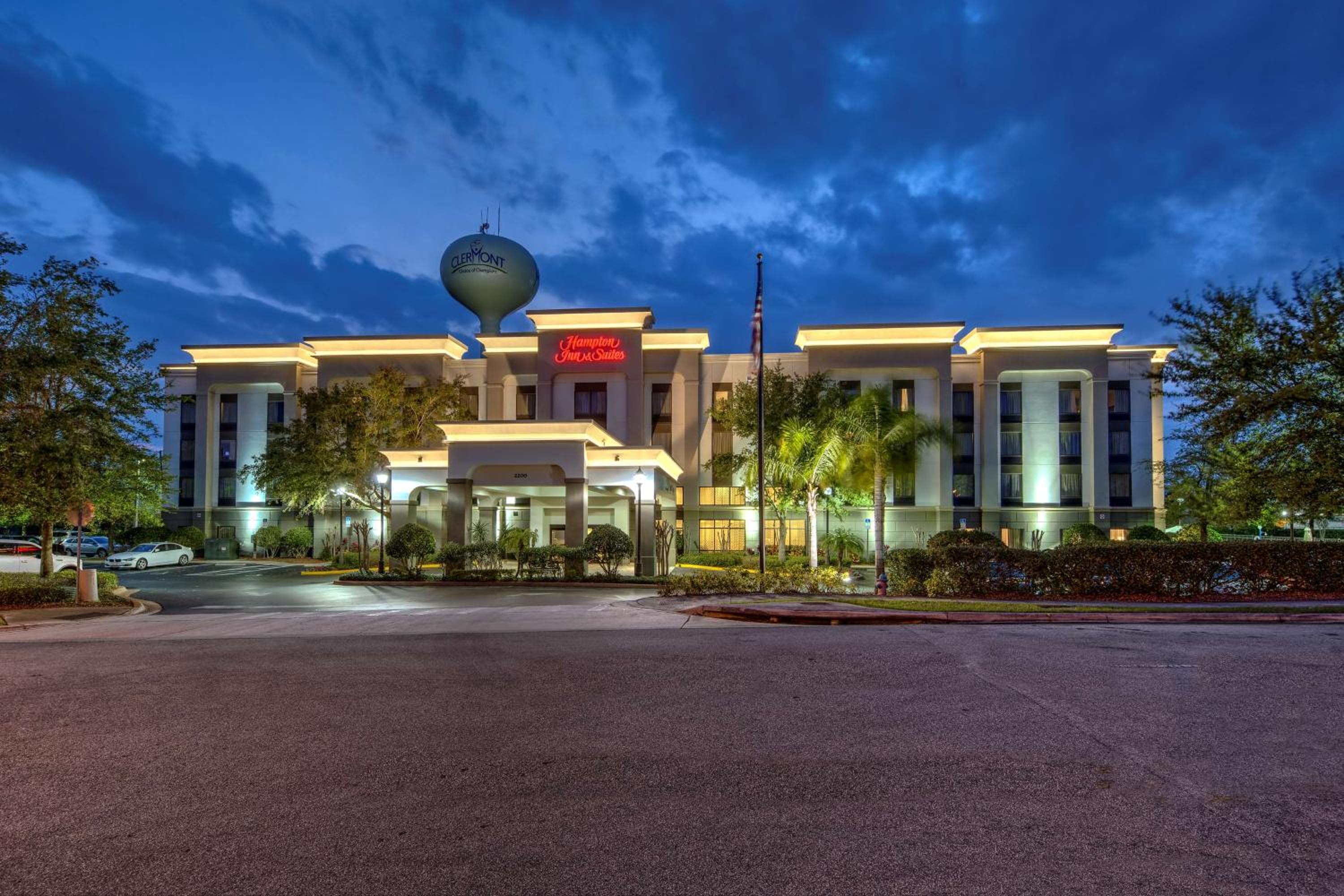 Leesburg Vacations - Hampton Inn  Suites Clermont - Property Image 1
