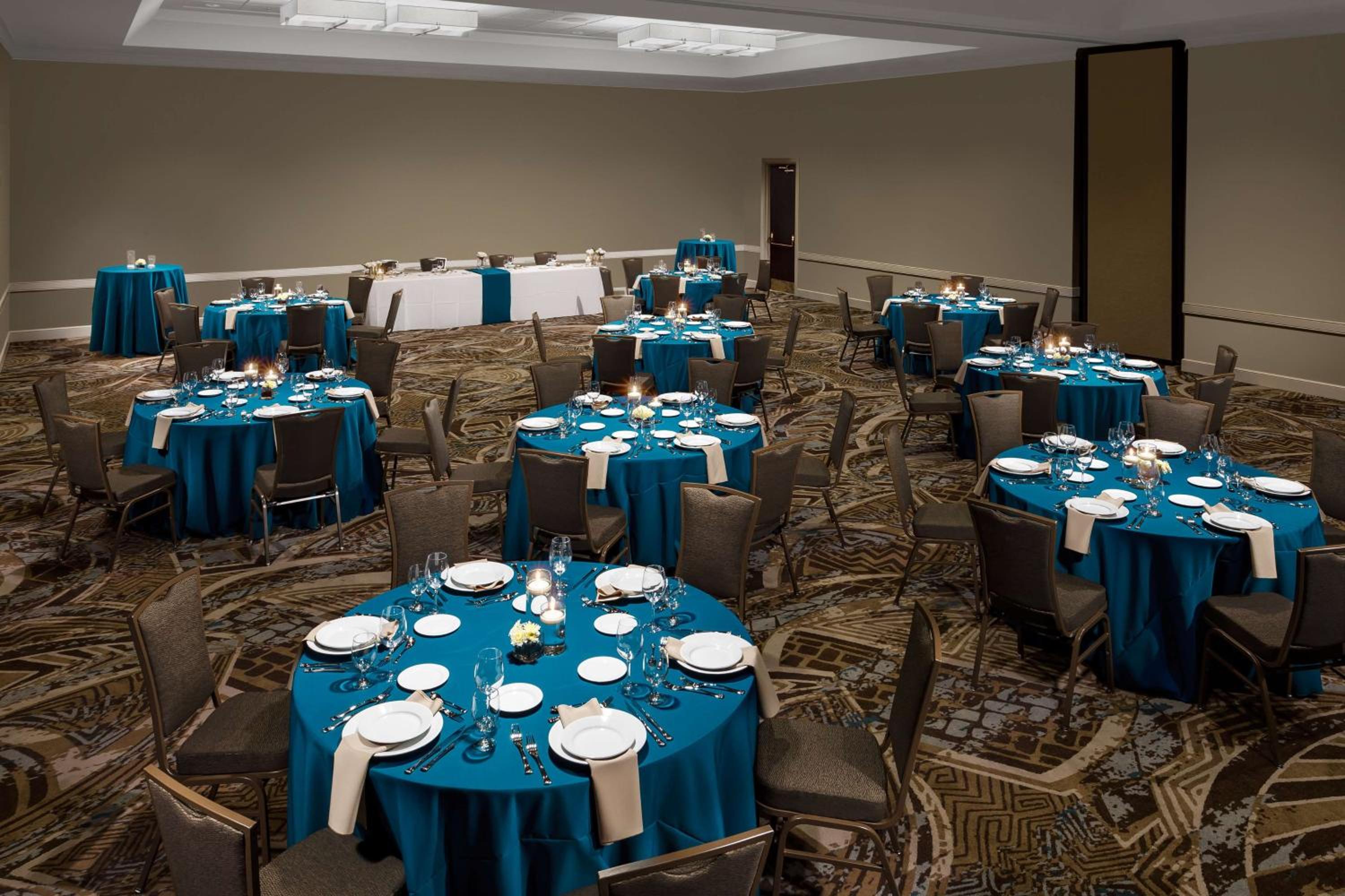 Embassy Suites by Hilton Orlando Lake Buena Vista Resort