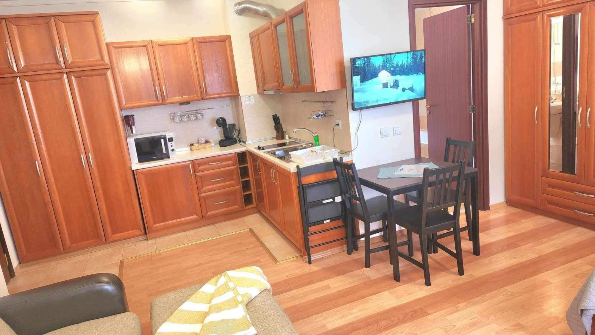 Arboro Flora Residence Studio view 5