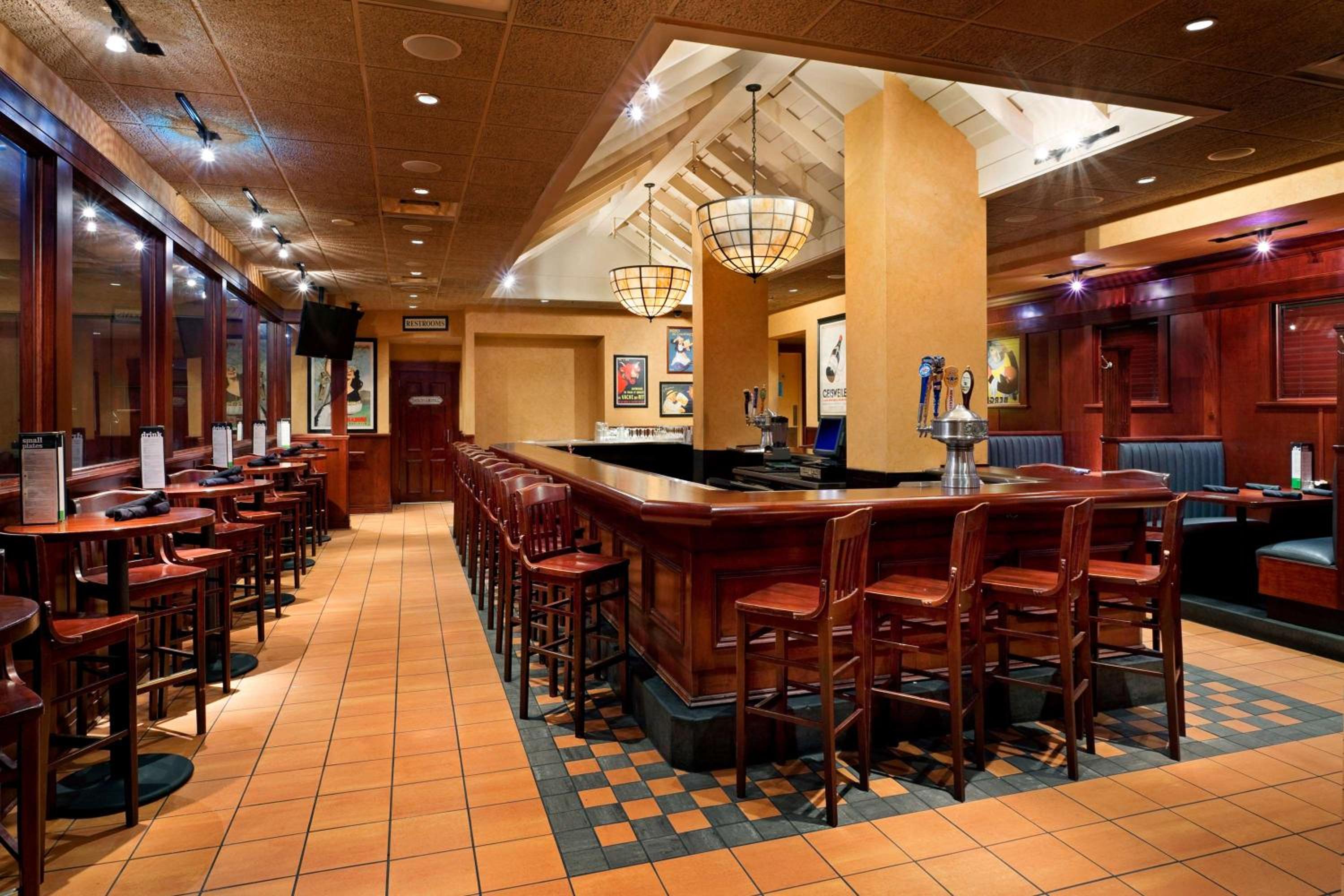 Springfield Vacations - Hilton Springfield - Property Image 28