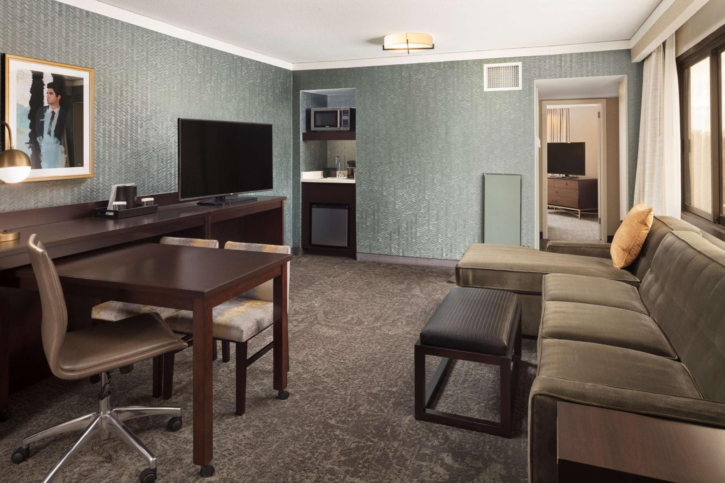 Embassy Suites Tysons Corner - Property Image 1