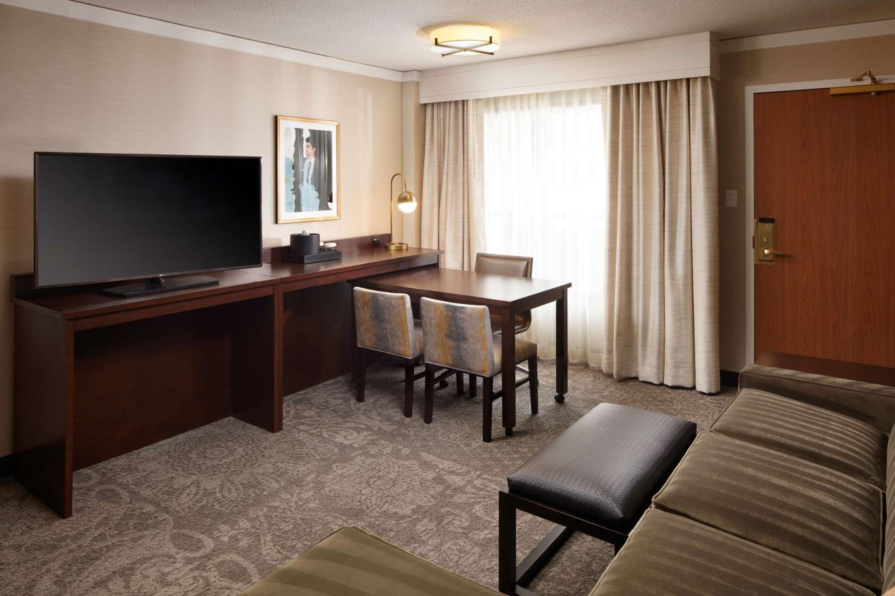 Embassy Suites Tysons Corner - Property Image 14