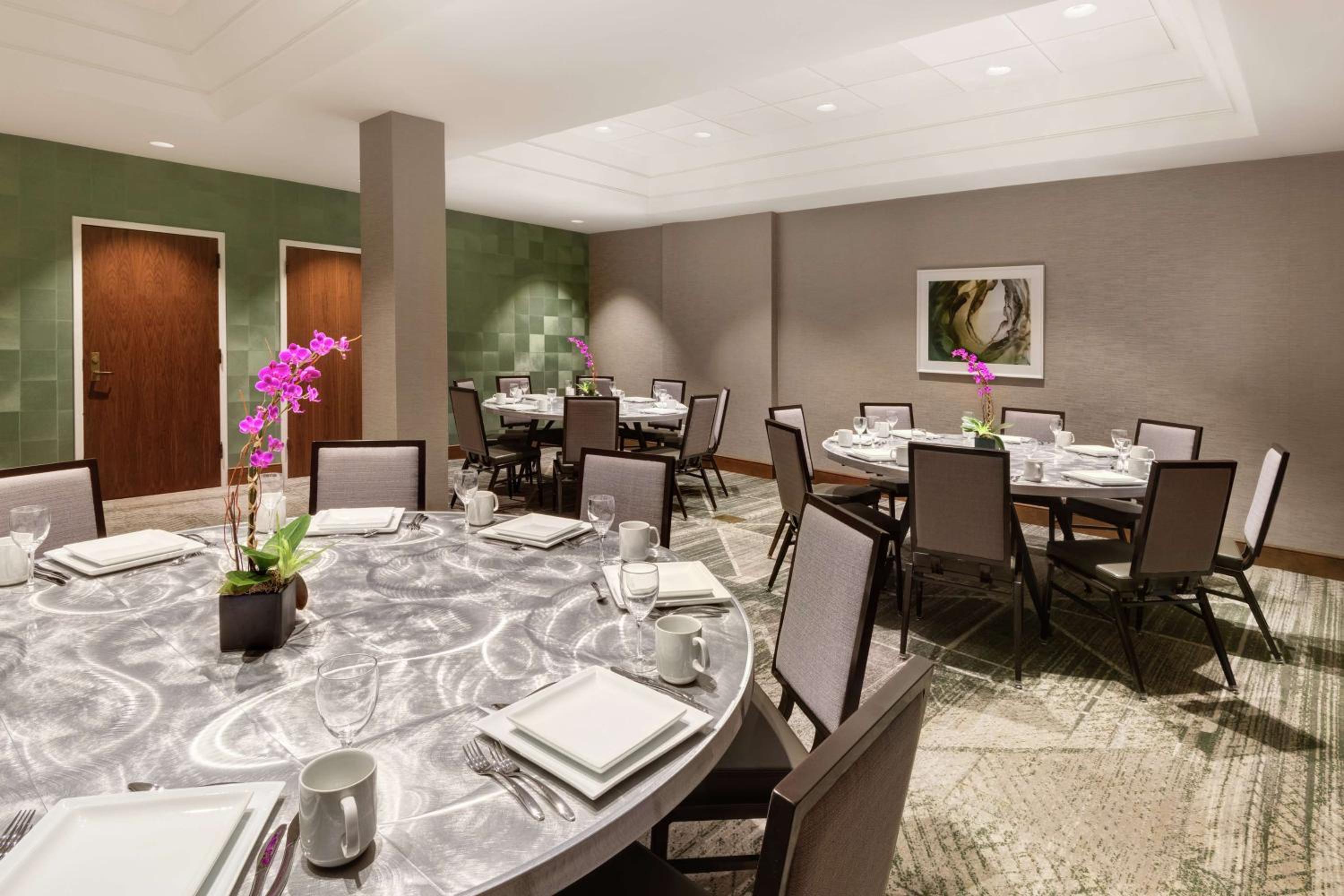 Embassy Suites Tysons Corner - Property Image 17