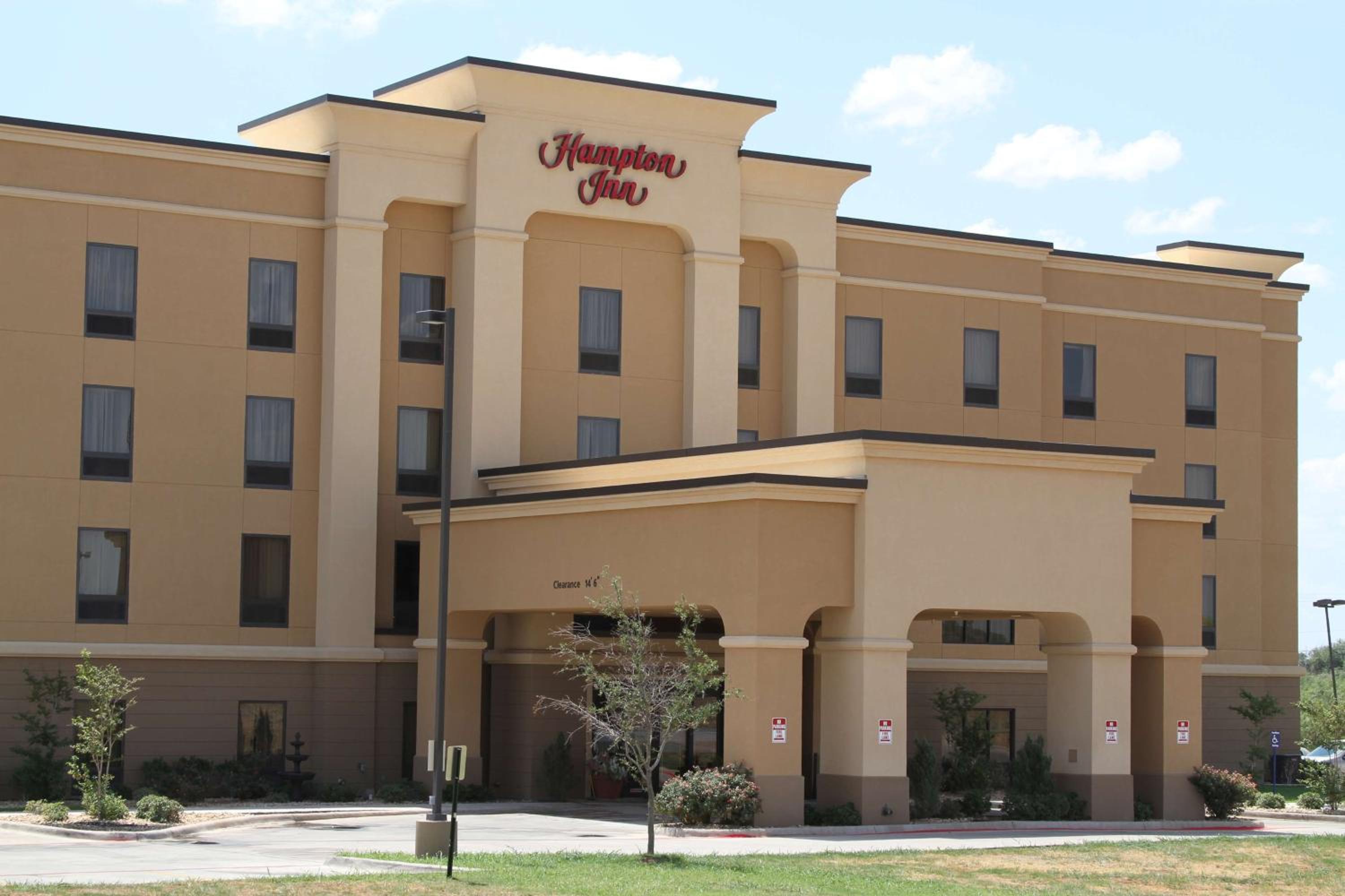 Sweetwater Vacations - Hampton Inn Sweetwater - Property Image 1