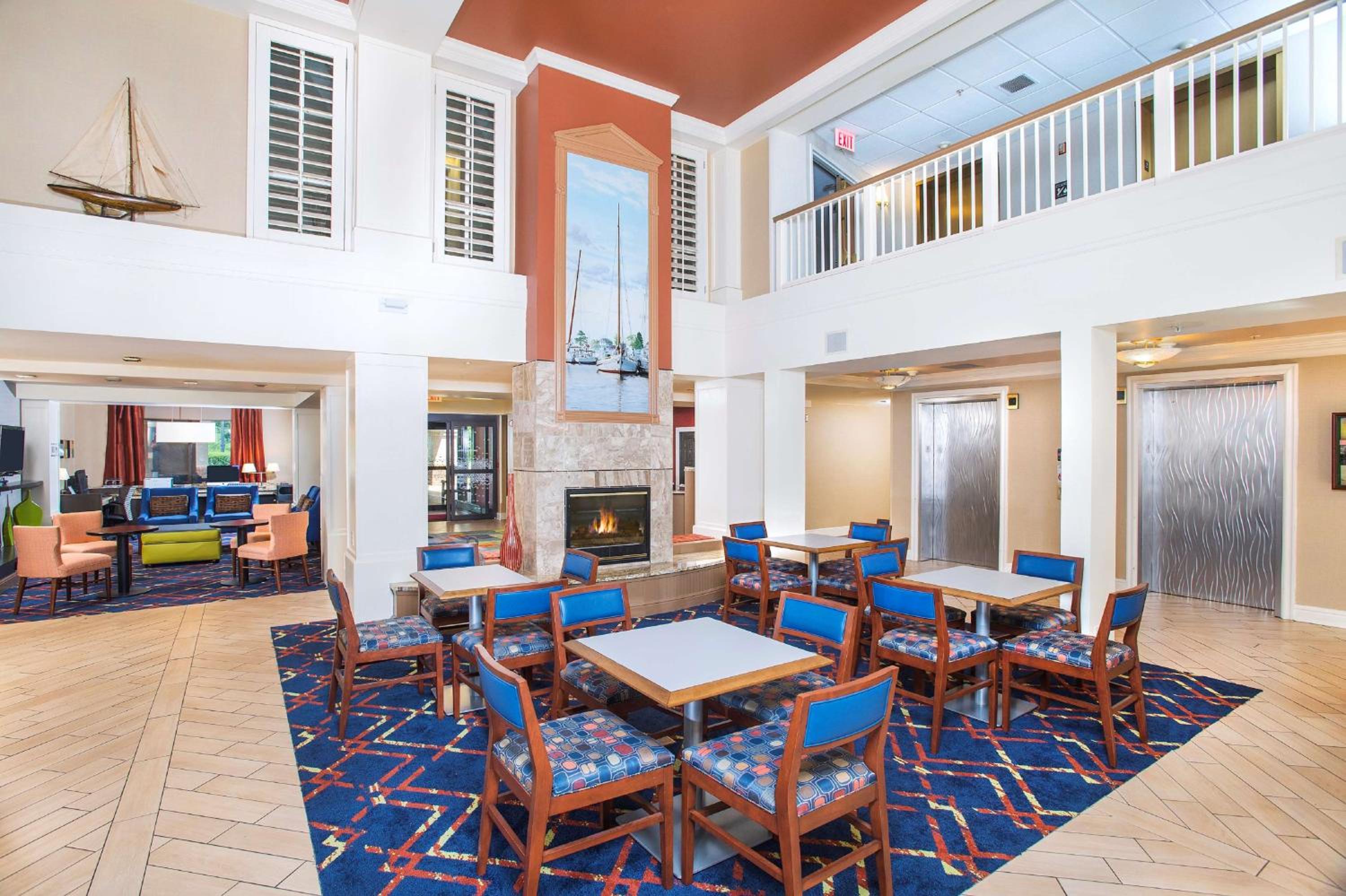 Annapolis Vacations - Hampton Inn  Suites Annapolis - Property Image 29