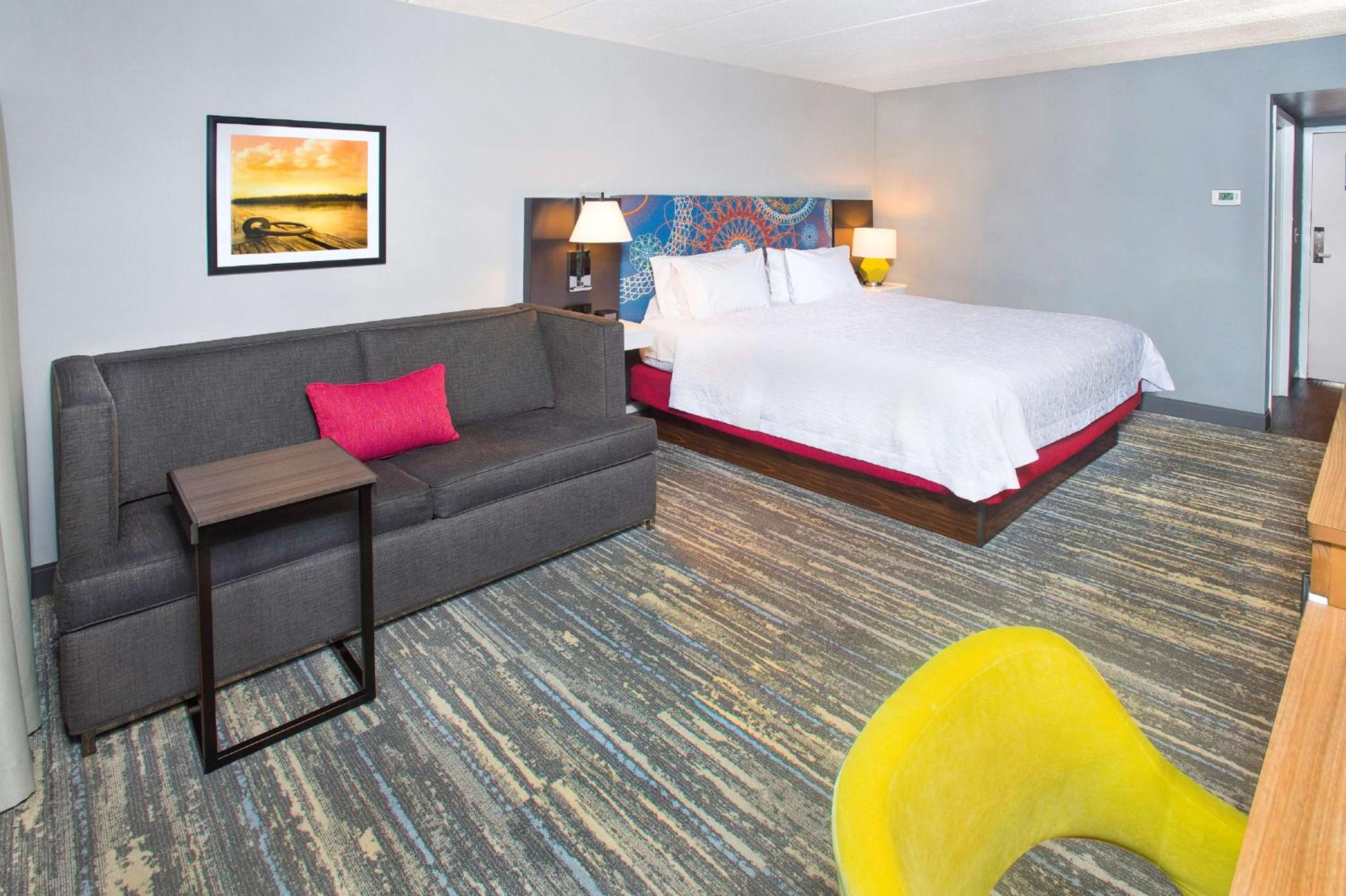 Annapolis Vacations - Hampton Inn  Suites Annapolis - Property Image 11