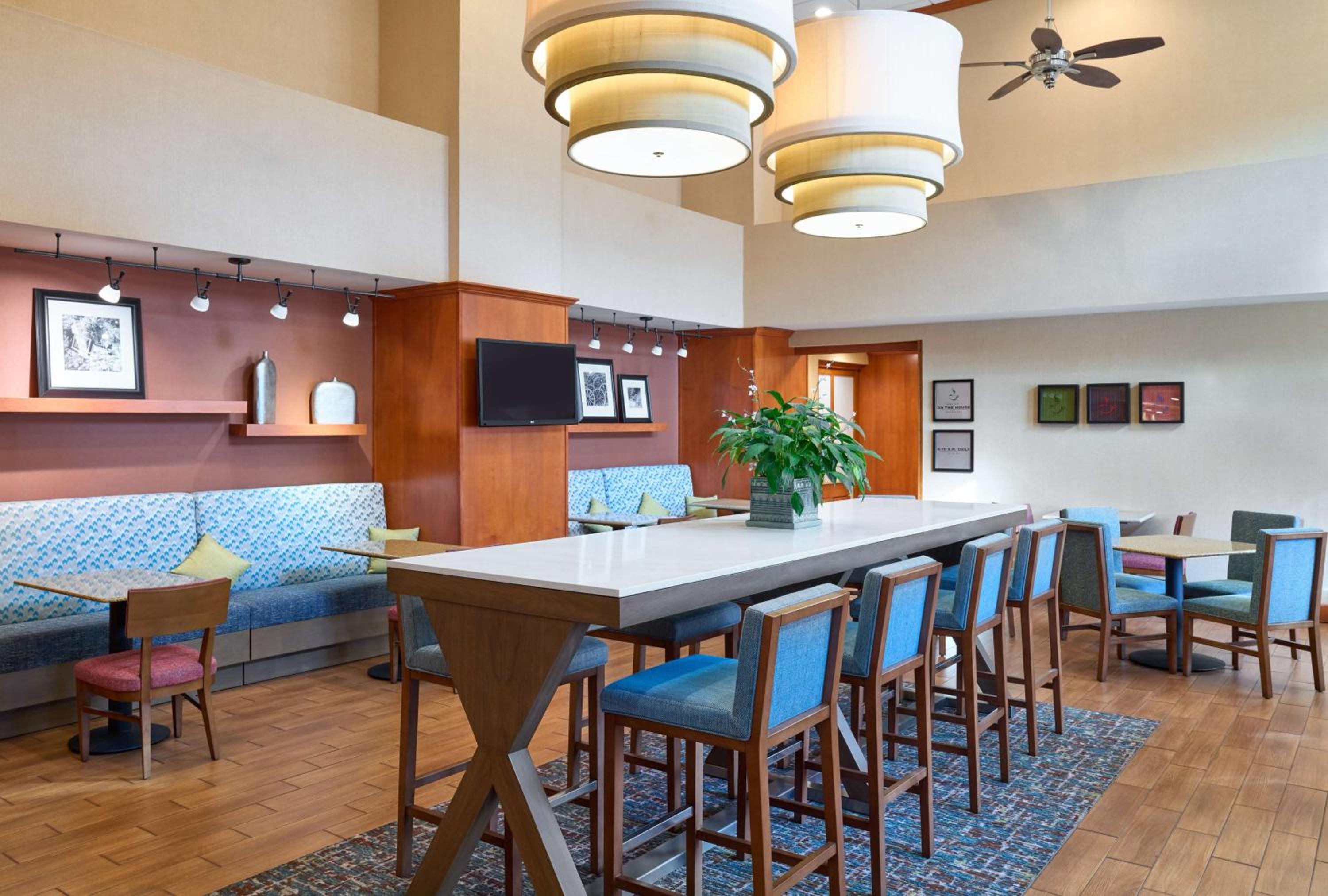 Smithfield Vacations - Hampton Inn Suites Providence / Smithfield - Property Image 26