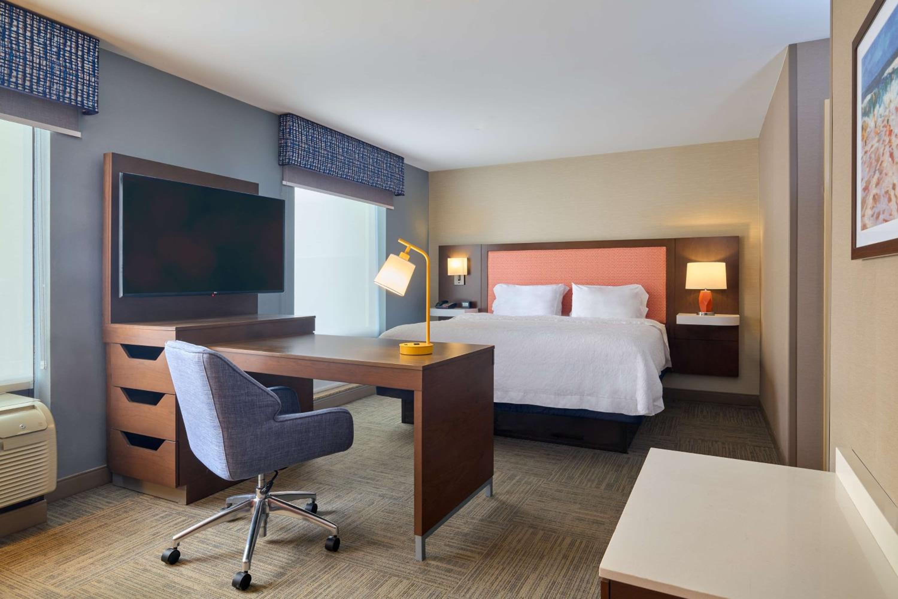 Smithfield Vacations - Hampton Inn  Suites Providence / Smithfield - Property Image 1