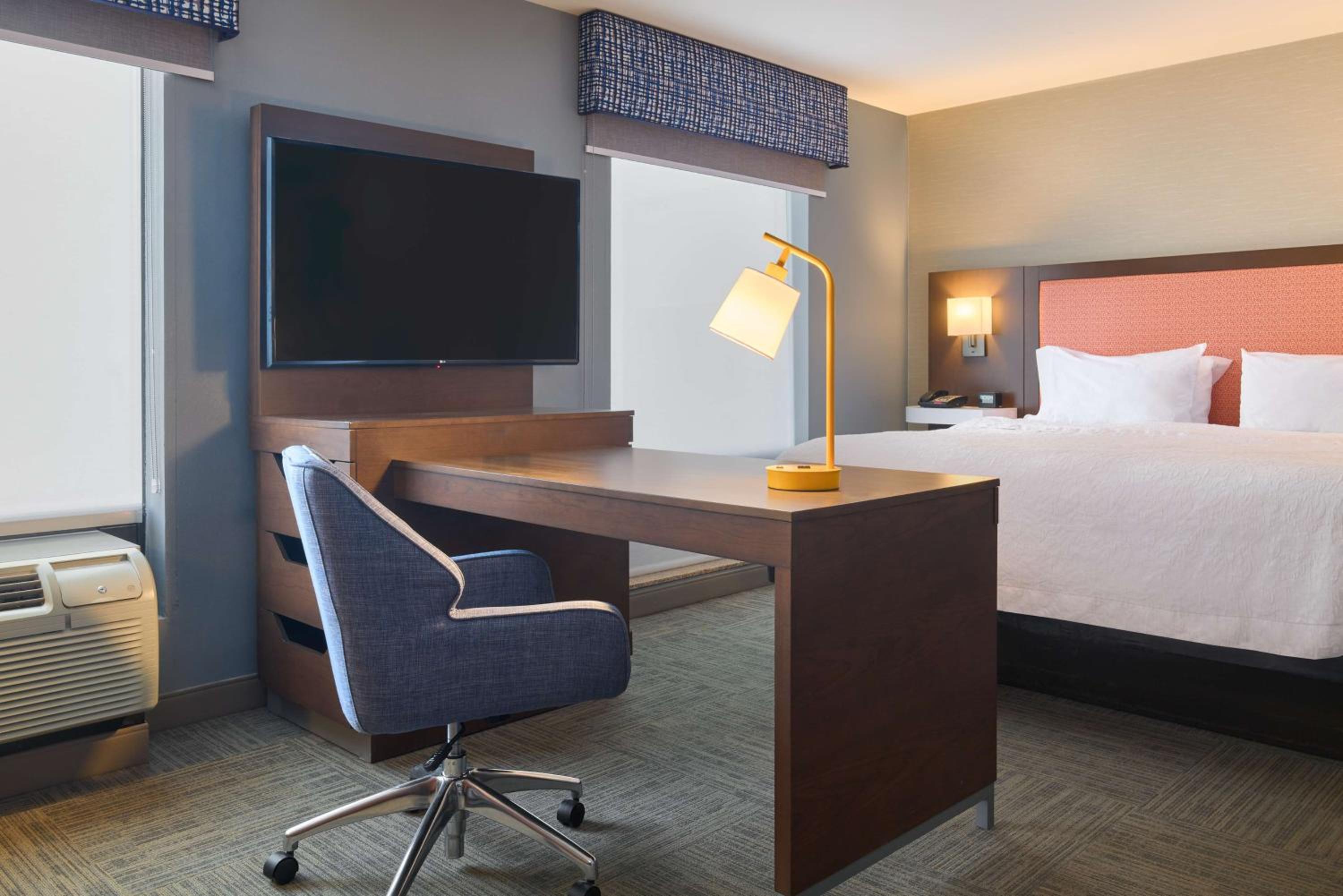 Smithfield Vacations - Hampton Inn Suites Providence / Smithfield - Property Image 13