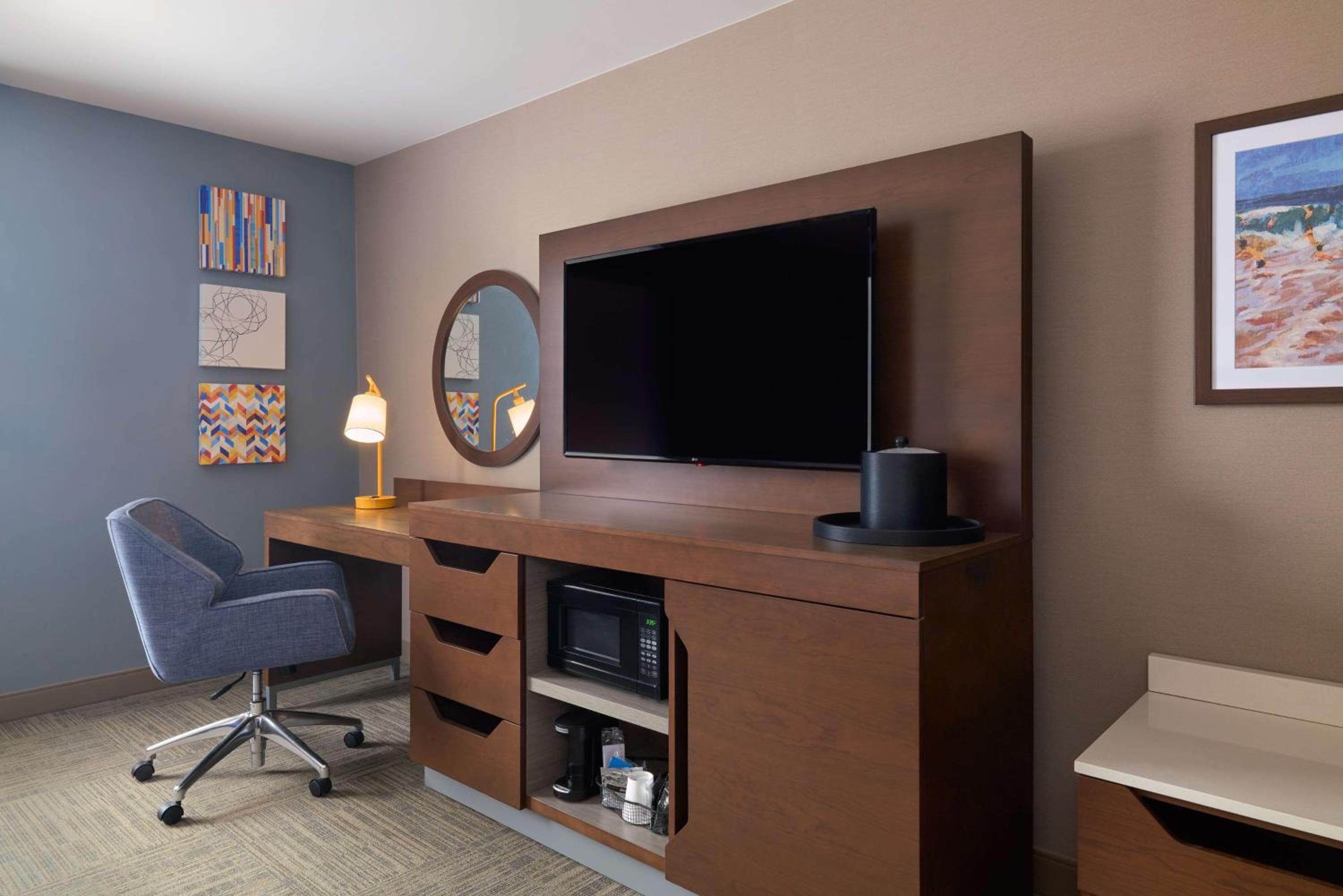 Smithfield Vacations - Hampton Inn Suites Providence / Smithfield - Property Image 15