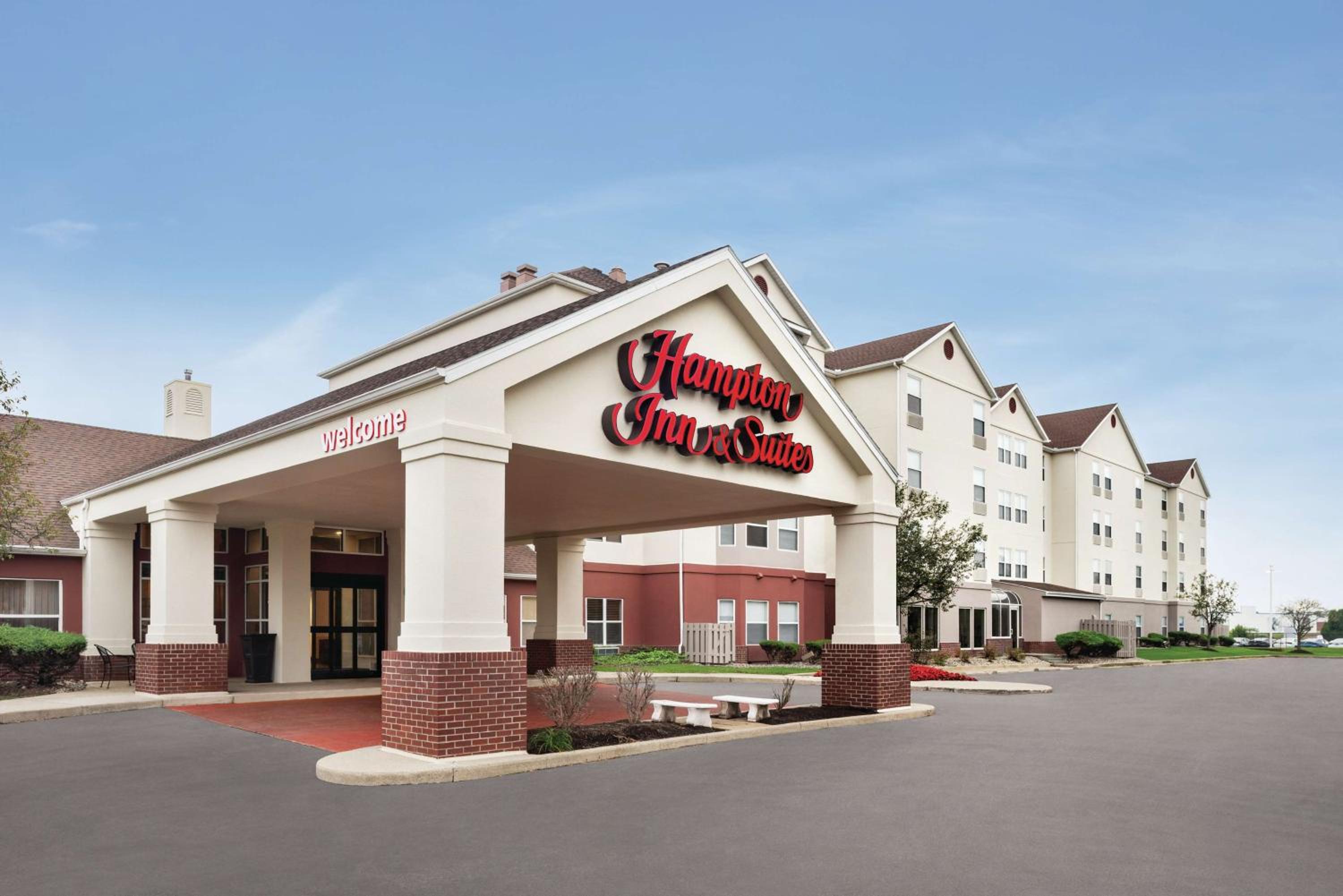 Hotel Hampton Inn & Suites Fort Wayne-North - Image 1