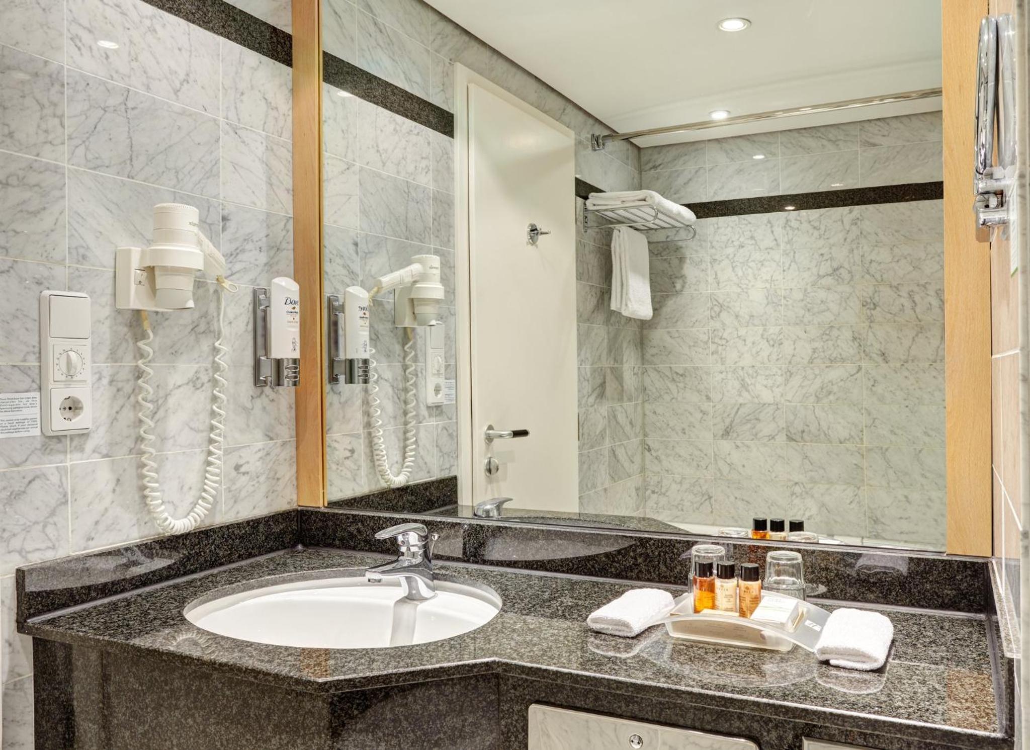 Holiday Inn Berlin Airport - Conference Centre, an IHG Hotel - Property Image 70