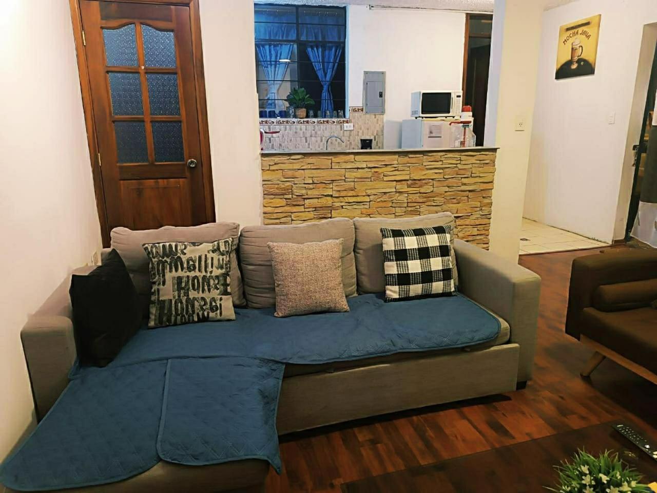 Lindo Departamento amoblado en el Centro de Quito
