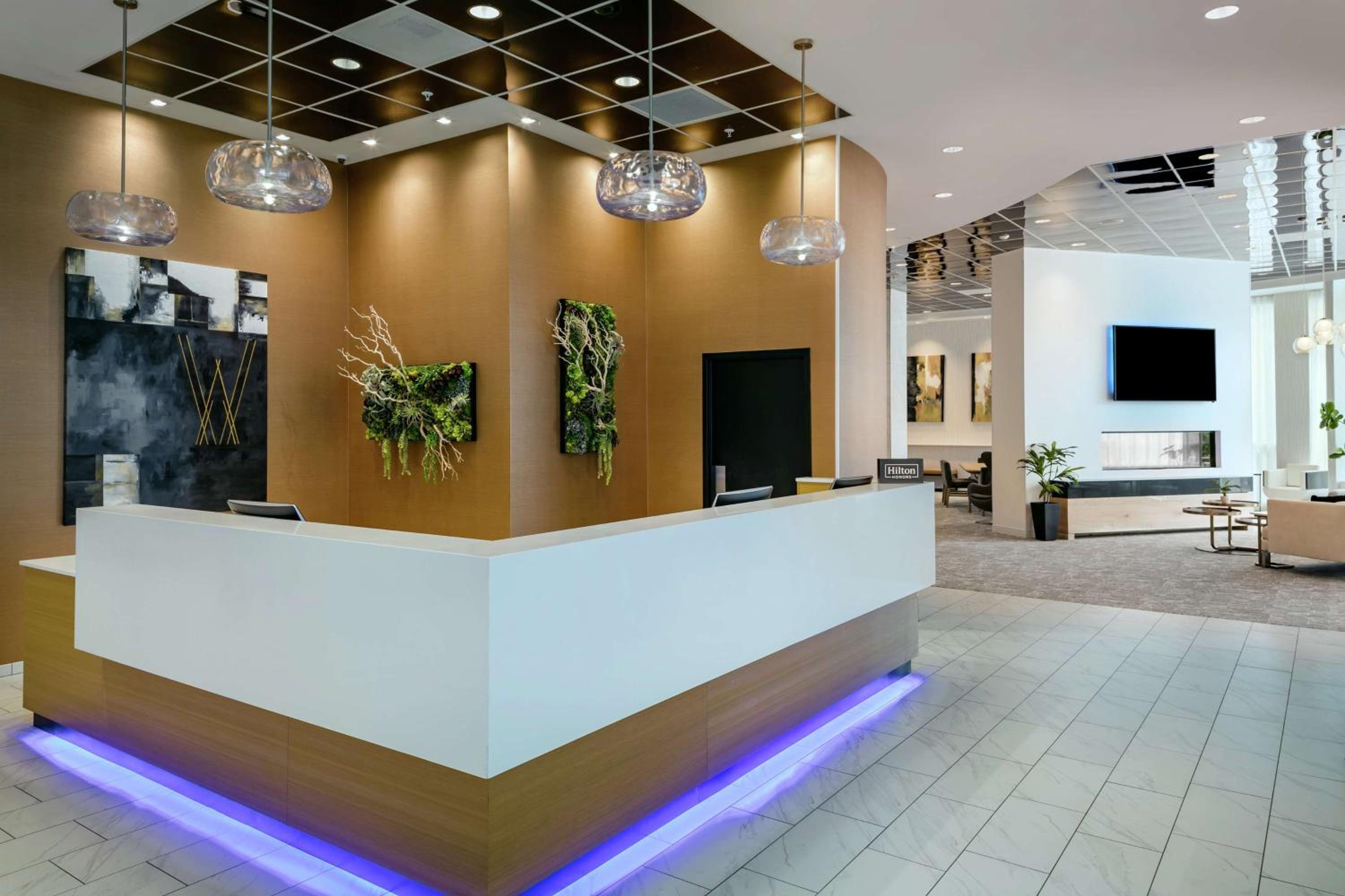 Hilton Garden Inn Seattle Bellevue Downtown, WA - Property Image 3